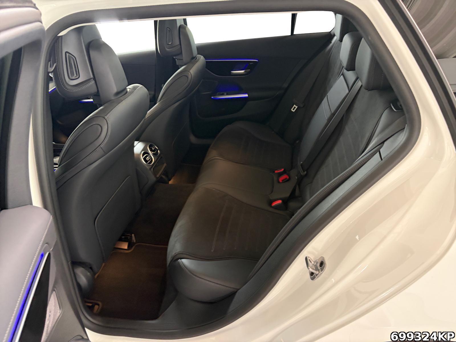Fahrzeugabbildung Mercedes-Benz C 220 d T AMG Pano Night Memory AHK Lenkradhzg
