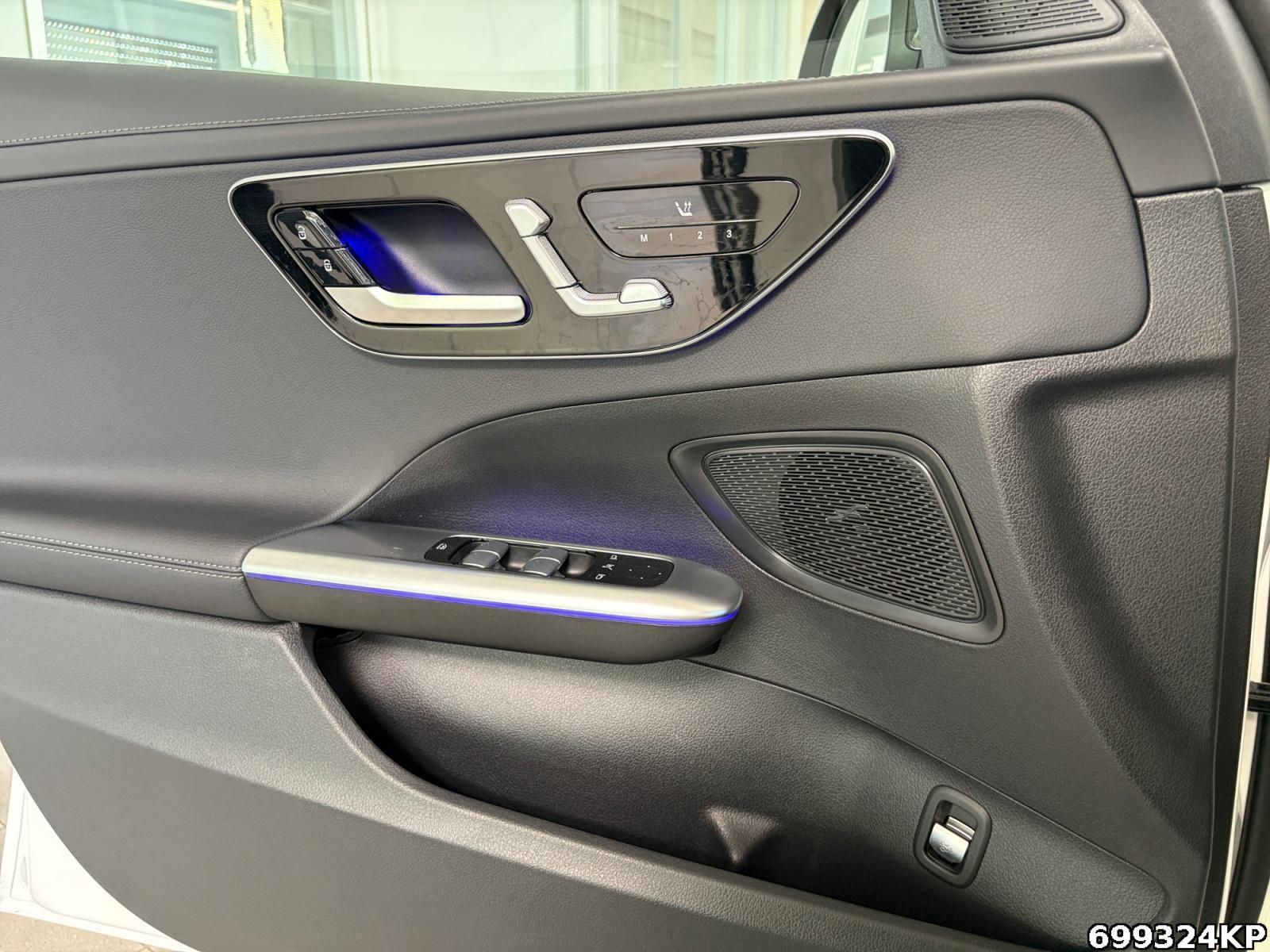 Fahrzeugabbildung Mercedes-Benz C 220 d T AMG Pano Night Memory AHK Lenkradhzg