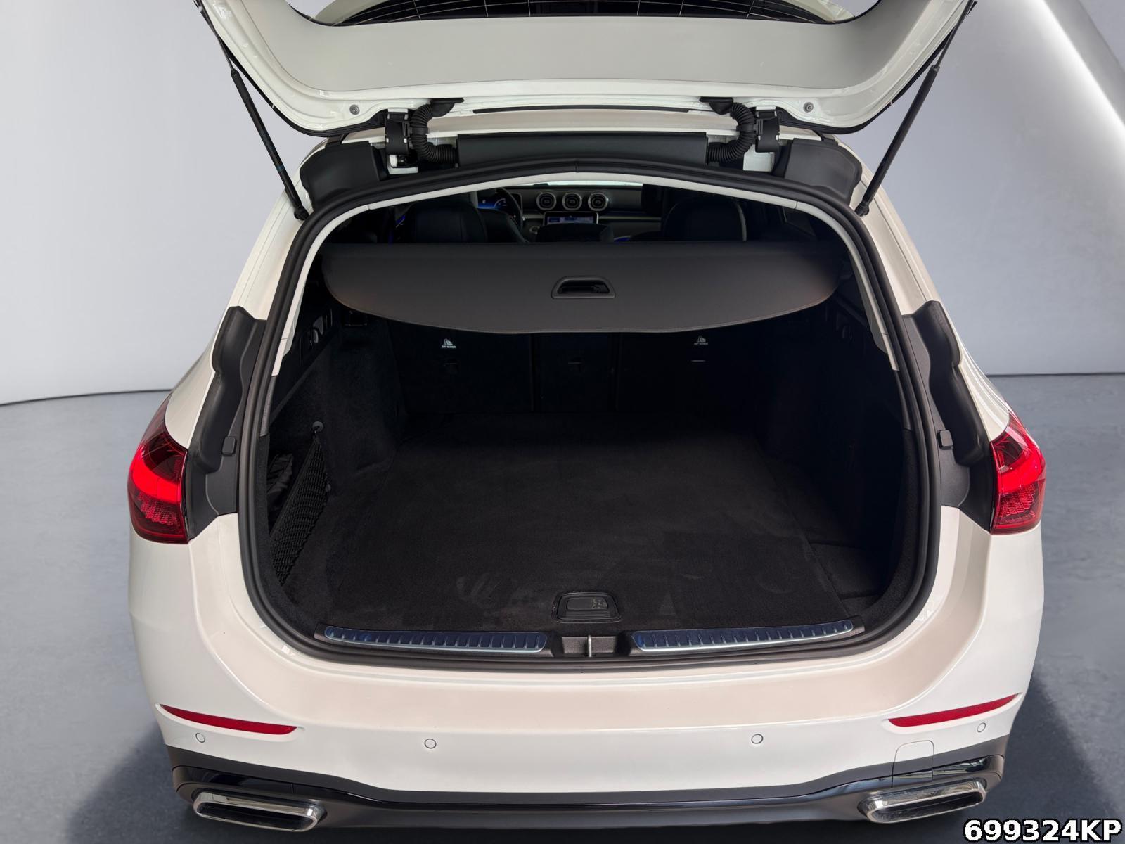 Fahrzeugabbildung Mercedes-Benz C 220 d T AMG Pano Night Memory AHK Lenkradhzg