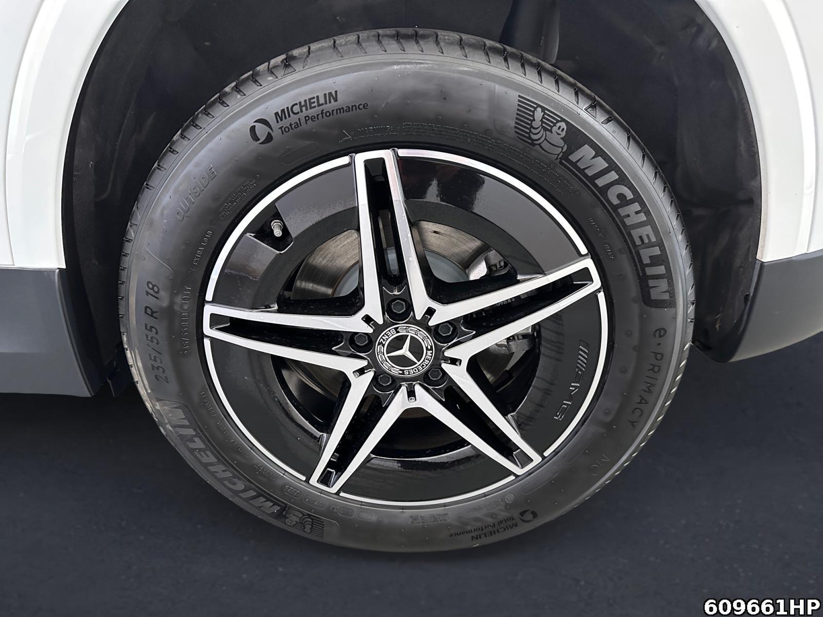 Fahrzeugabbildung Mercedes-Benz EQA AMG AHK Night Ambiente Kamera Totw.