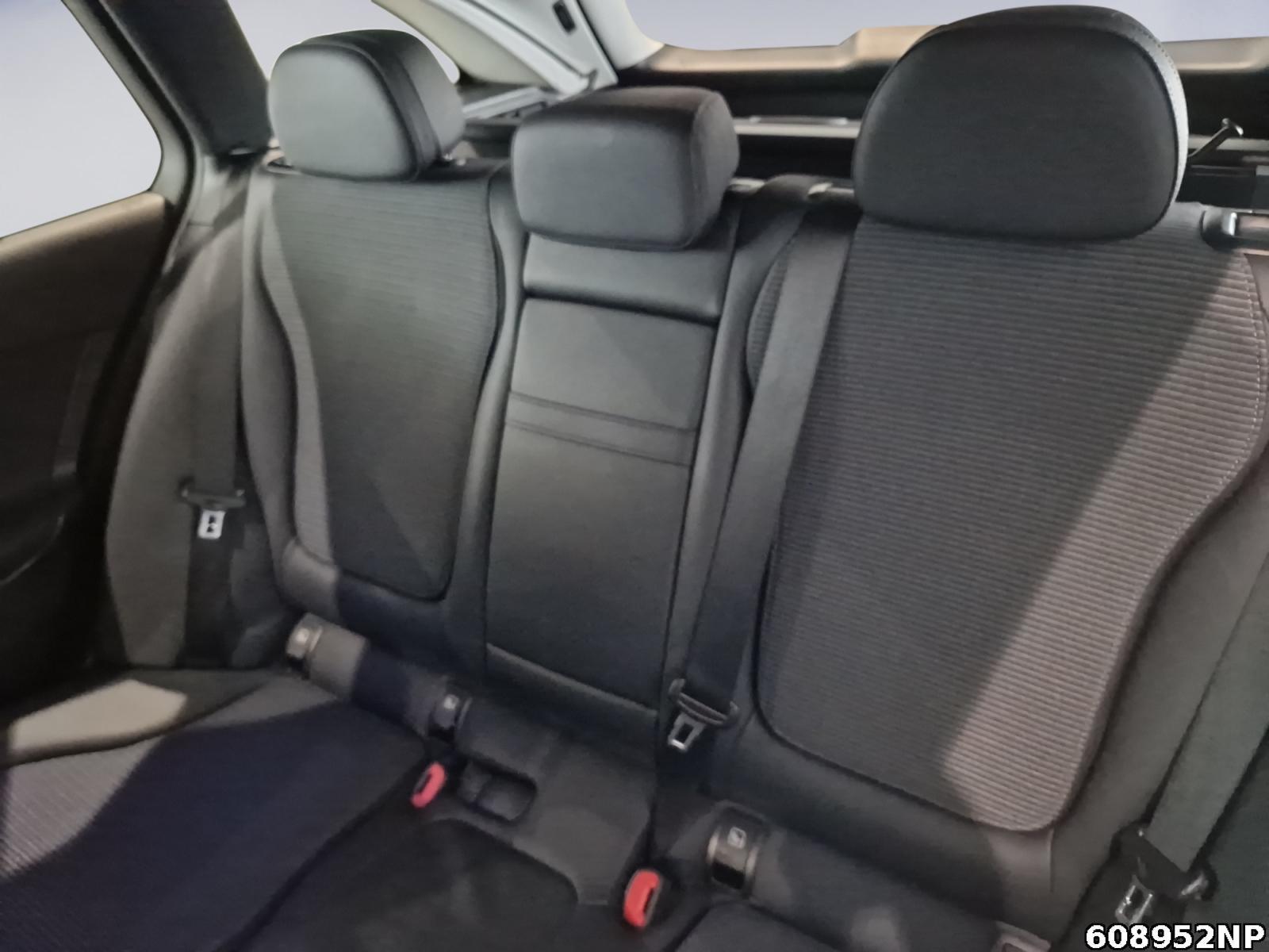 Fahrzeugabbildung Mercedes-Benz C 300 T e Avantgarde LED Adv. Sound Kamera Totw.