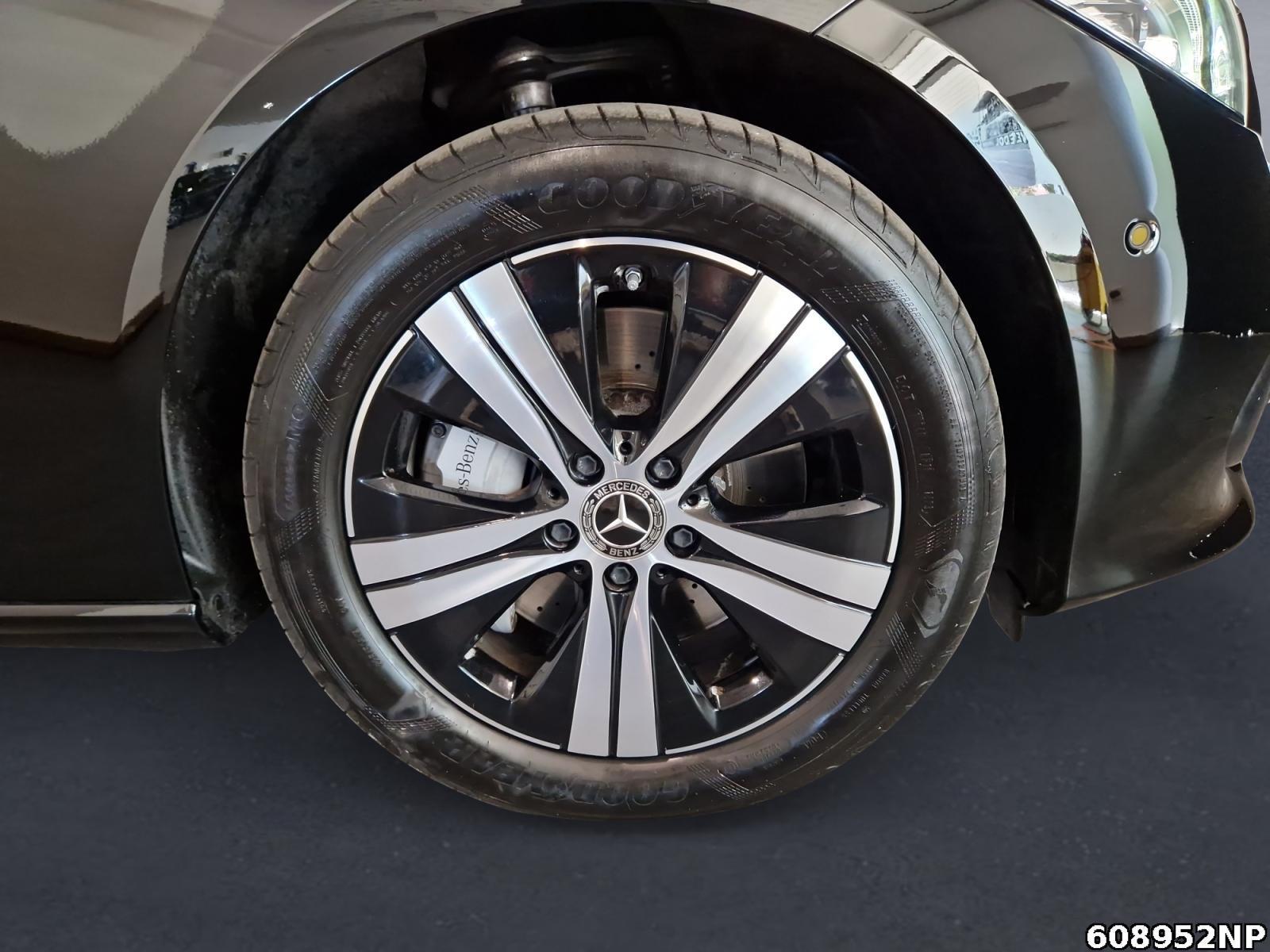 Fahrzeugabbildung Mercedes-Benz C 300 T e Avantgarde LED Adv. Sound Kamera Totw.