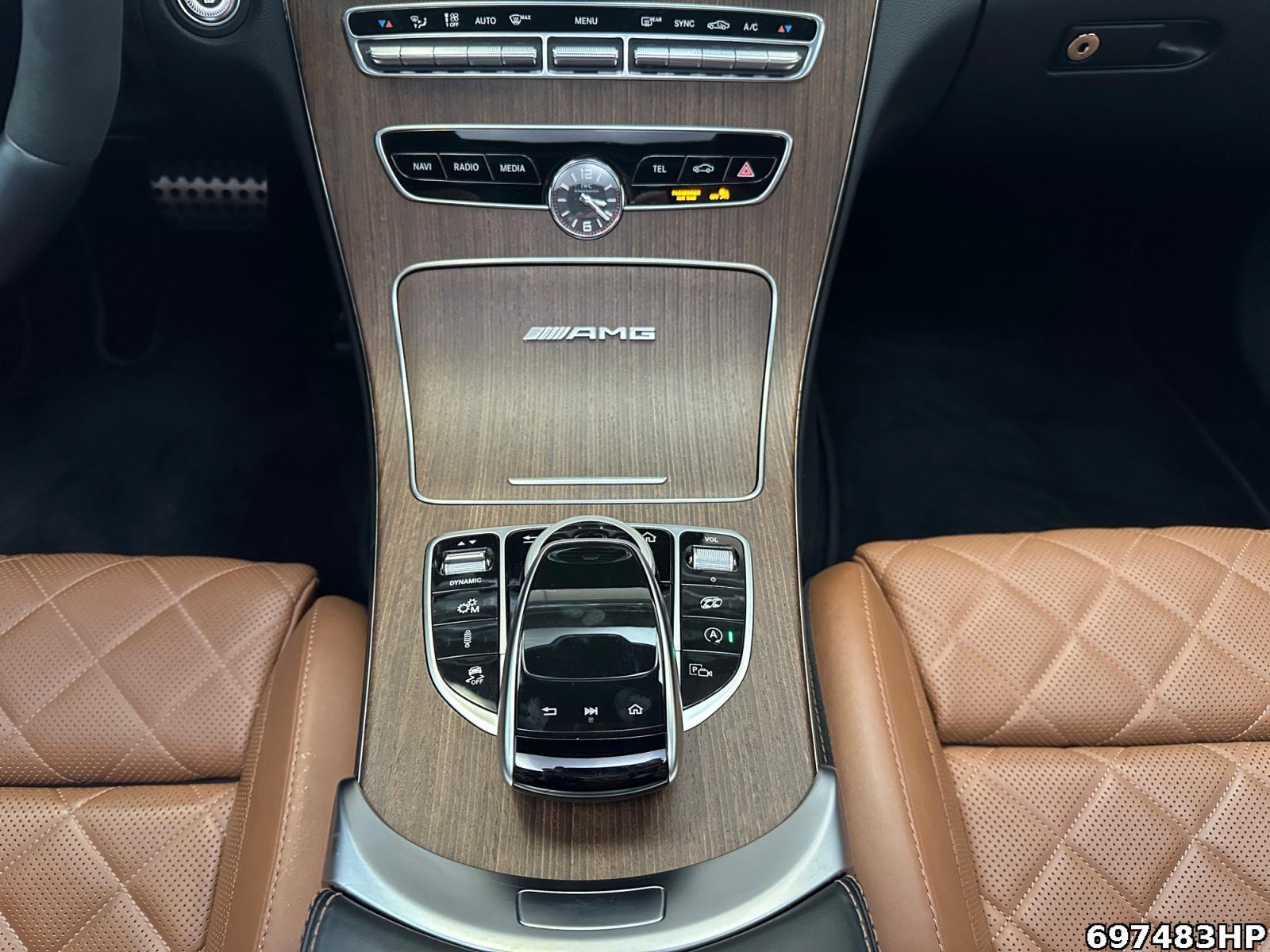 Fahrzeugabbildung Mercedes-Benz C 63 AMG S T Performance-Sitze magno Pano Night