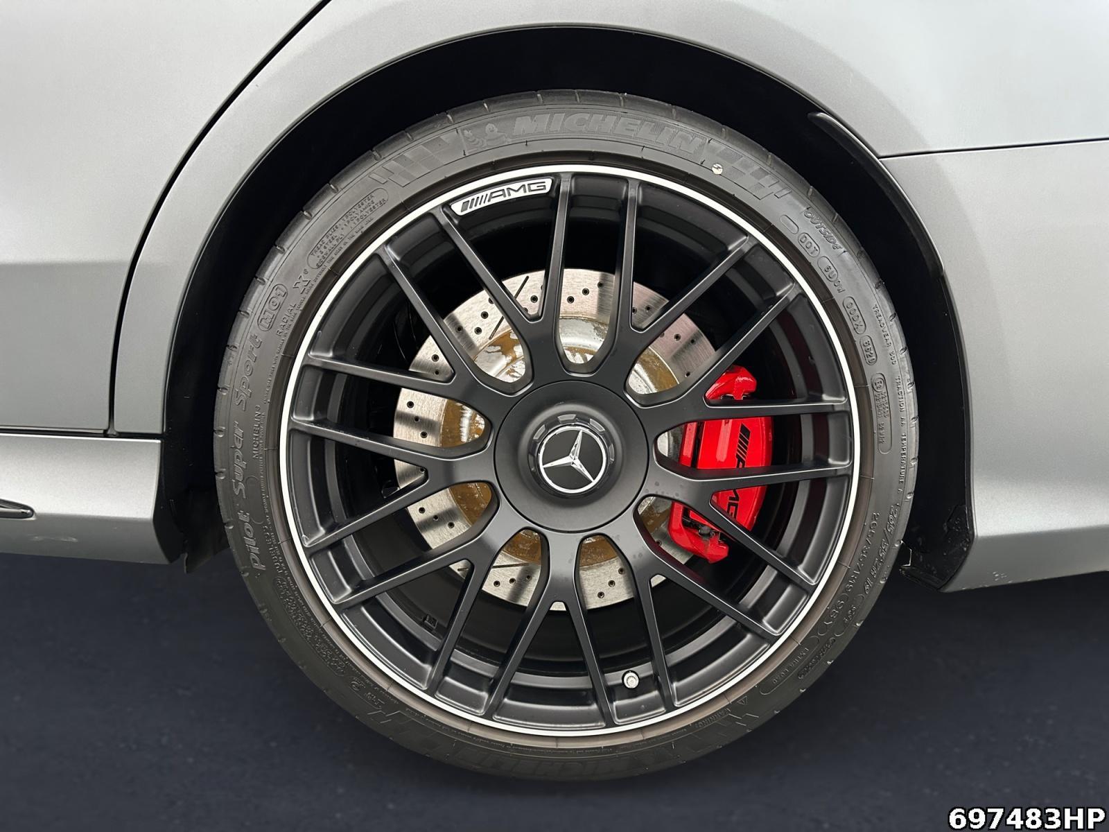 Fahrzeugabbildung Mercedes-Benz C 63 AMG S T Performance-Sitze magno Pano Night
