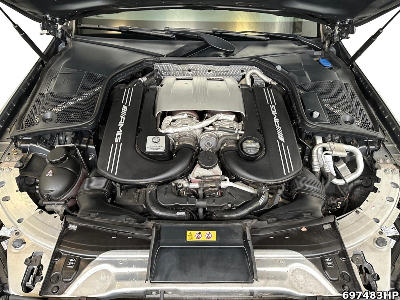 Fahrzeugabbildung Mercedes-Benz C 63 AMG S T Performance-Sitze magno Pano Night