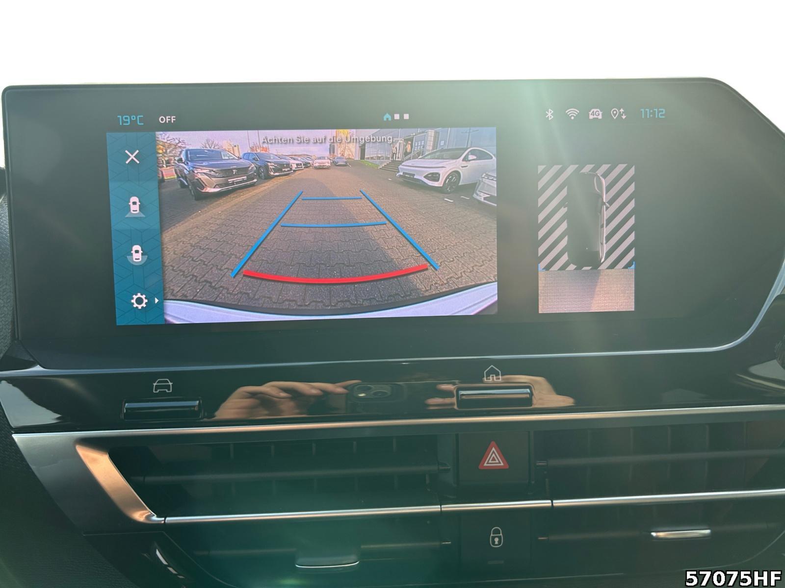 Fahrzeugabbildung Citroën C4 Shine +HEADUP+360KAMERA+CARPLAY+TOTWINKEL+