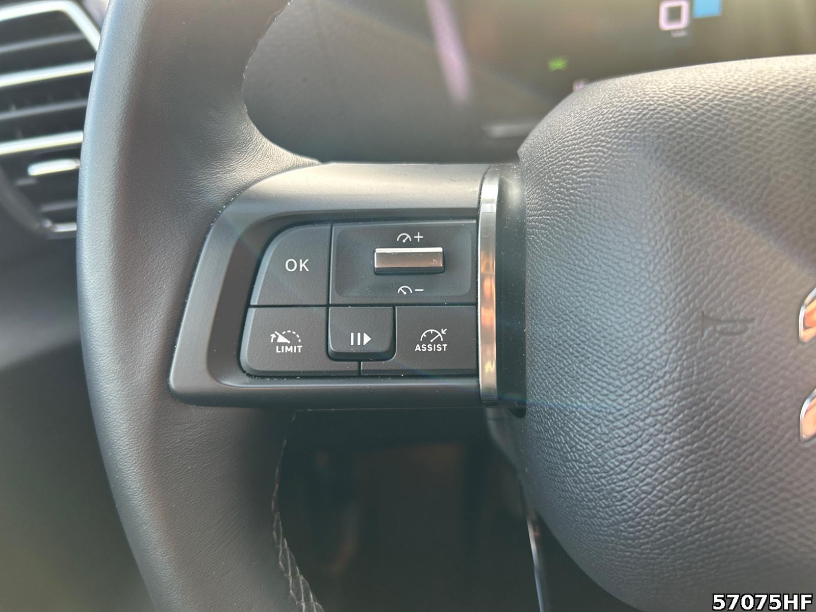 Fahrzeugabbildung Citroën C4 Shine +HEADUP+360KAMERA+CARPLAY+TOTWINKEL+