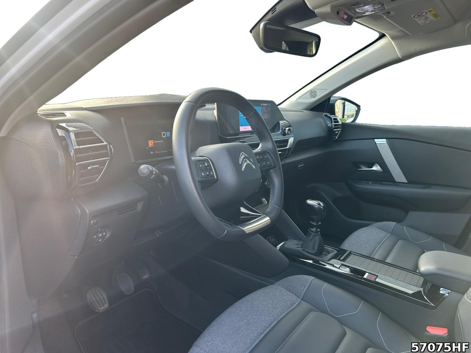 Fahrzeugabbildung Citroën C4 Shine +HEADUP+360KAMERA+CARPLAY+TOTWINKEL+