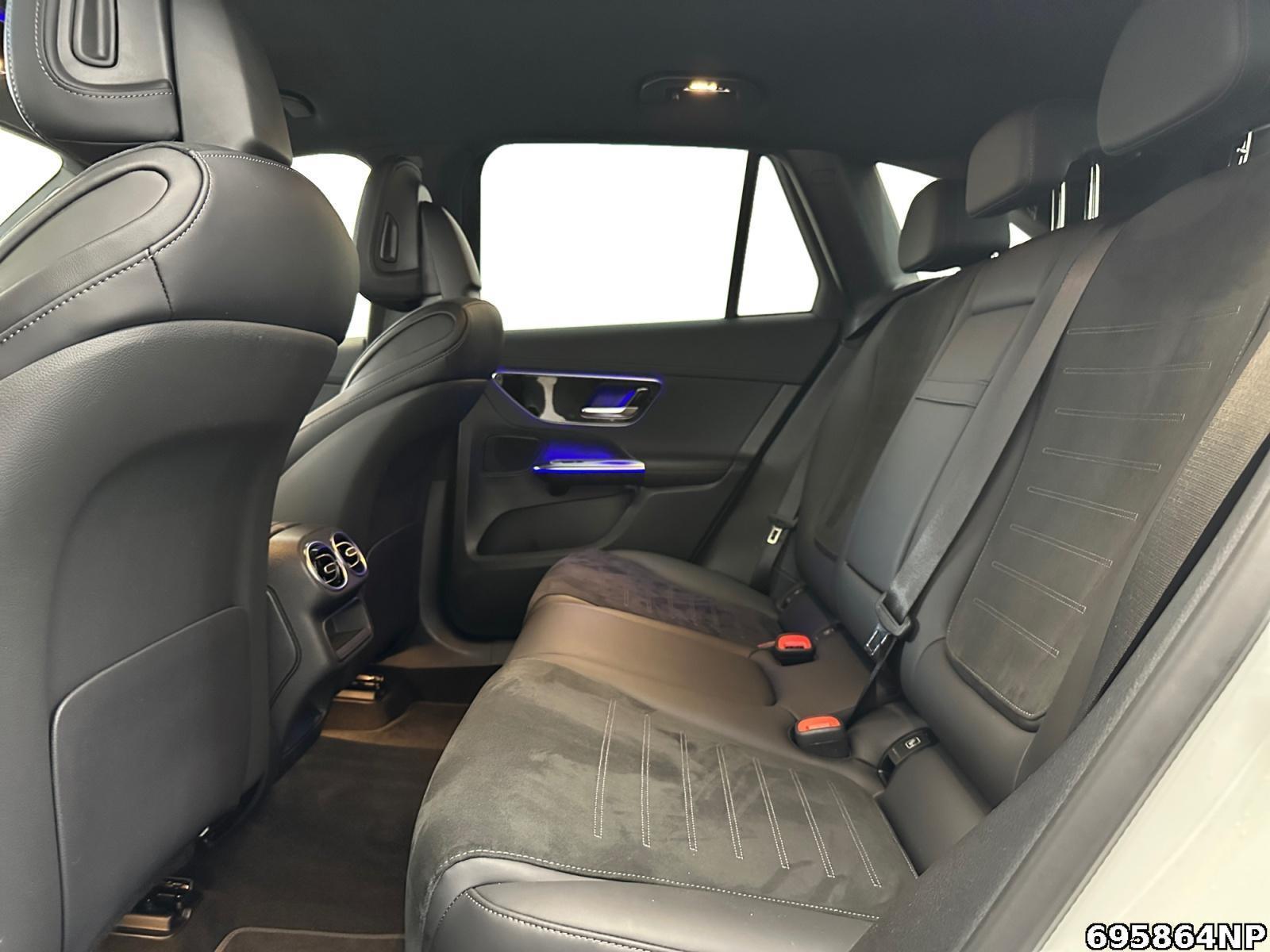 Fahrzeugabbildung Mercedes-Benz GLC 300 d 4M AMG Night Digital-Light Distronic