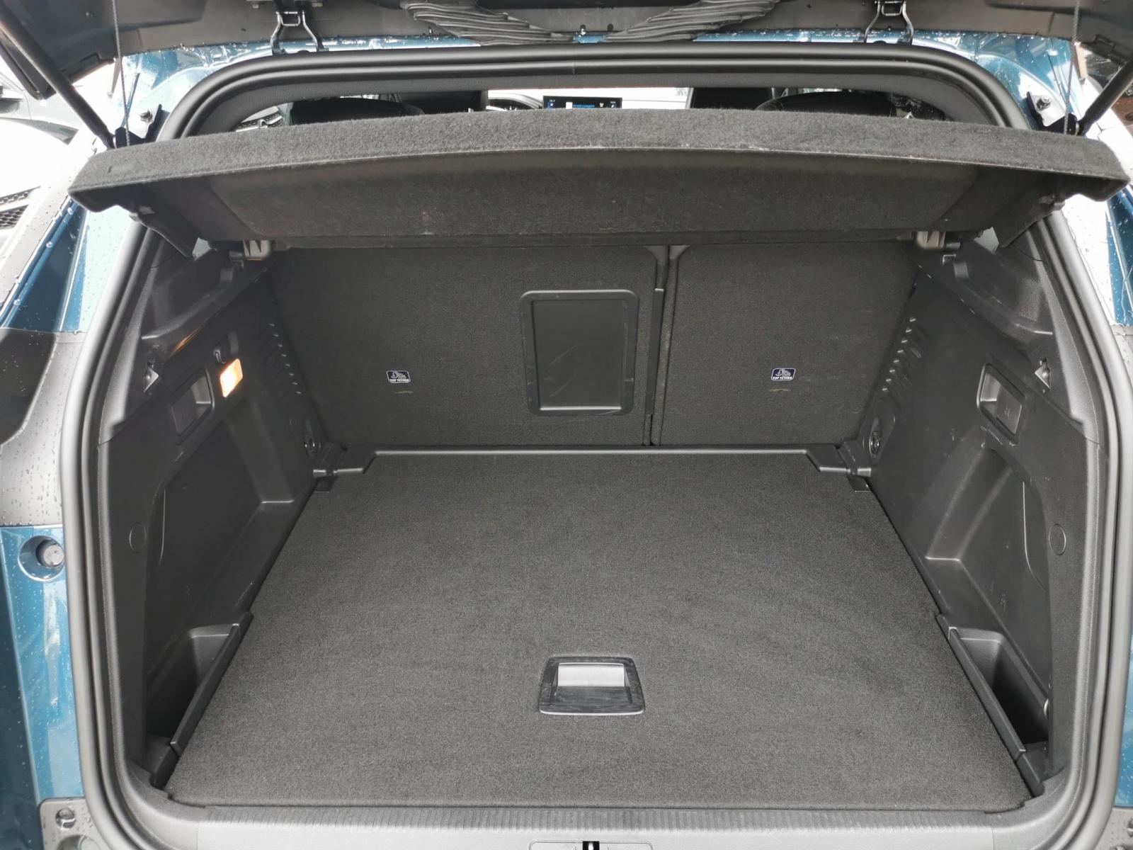 Fahrzeugabbildung Peugeot 3008 1.2 PureTech 130, GT
