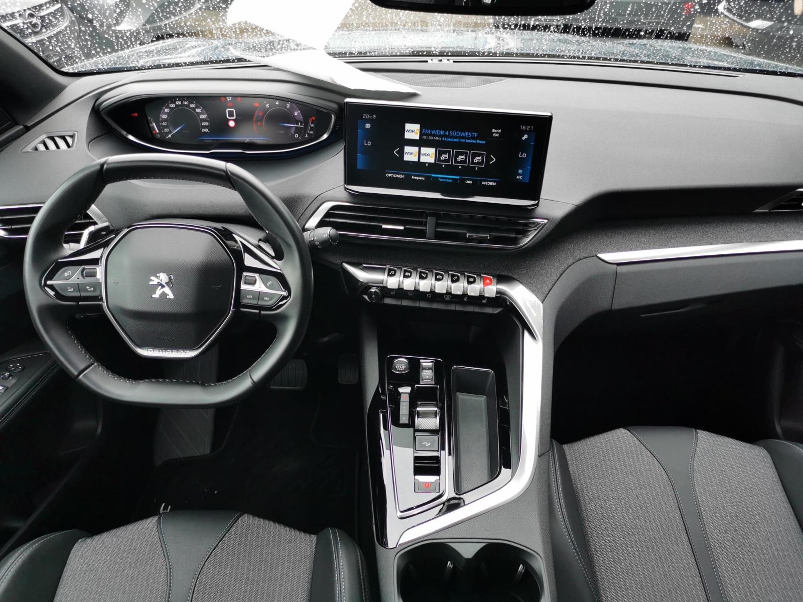 Fahrzeugabbildung Peugeot 3008 1.2 PureTech 130, GT