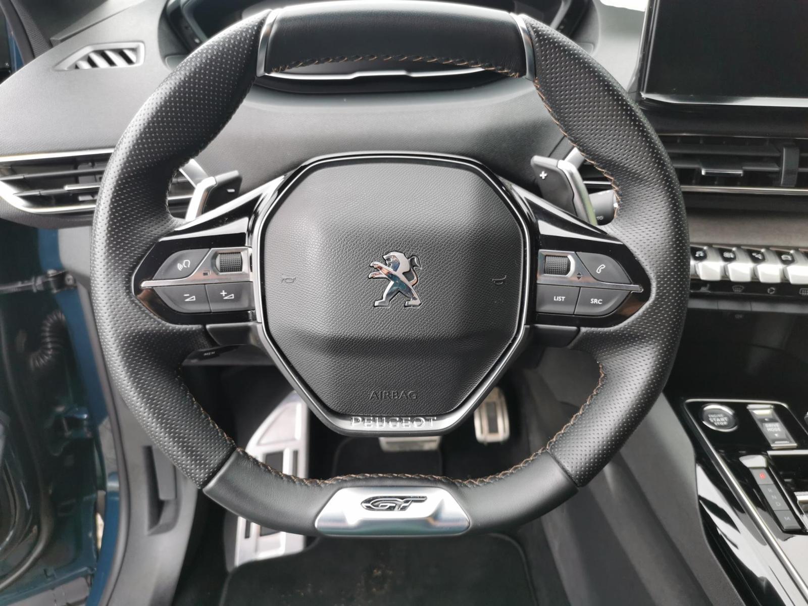 Fahrzeugabbildung Peugeot 3008 1.2 PureTech 130, GT