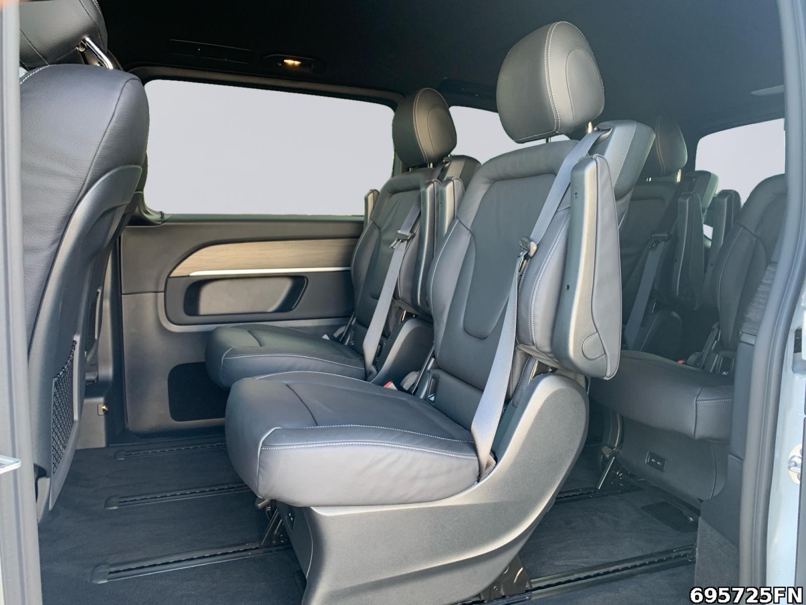 Fahrzeugabbildung Mercedes-Benz V 300 AVG/K *MULTIBEAM**AHK**DIG. INNENSPIEGEL*