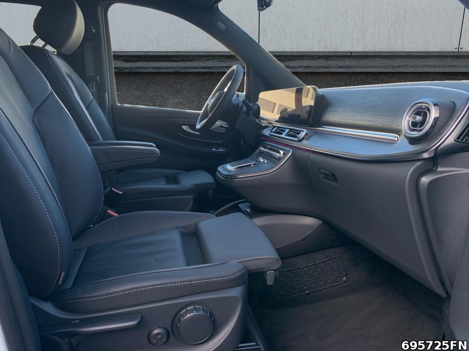 Fahrzeugabbildung Mercedes-Benz V 300 AVG/K *MULTIBEAM**AHK**DIG. INNENSPIEGEL*
