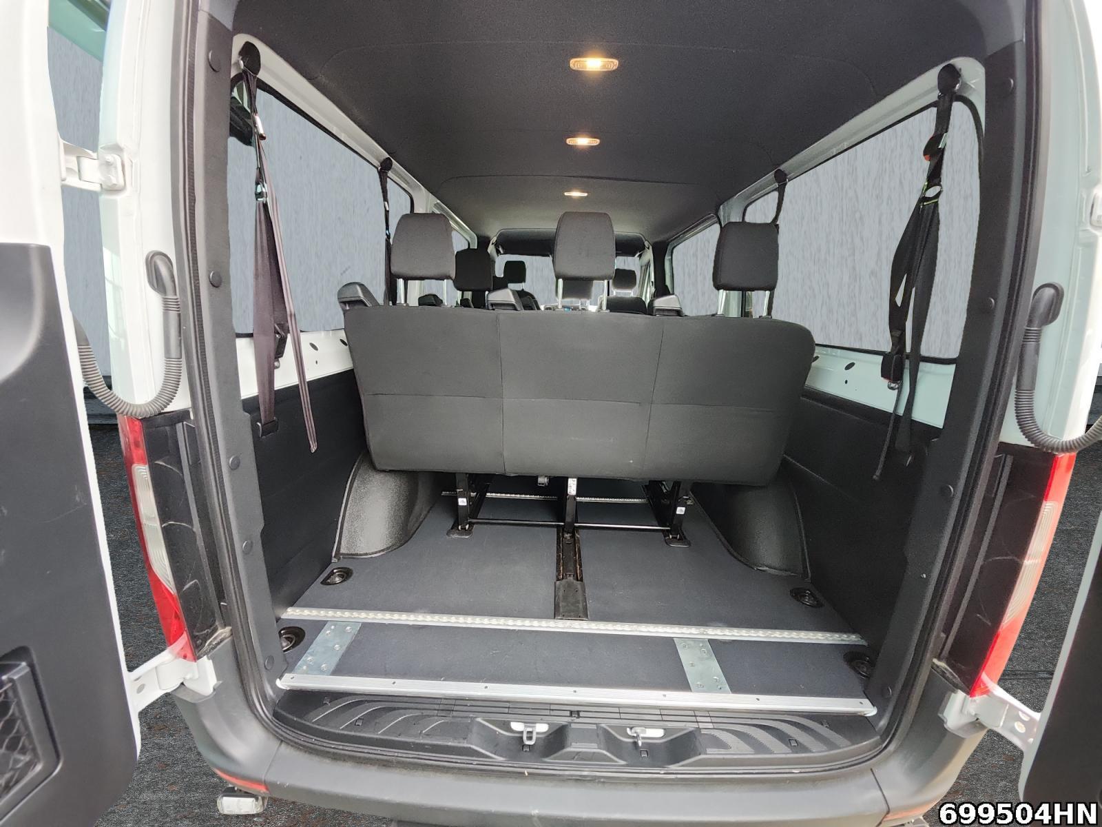 Fahrzeugabbildung Mercedes-Benz Sprinter 317 CDI Tourer*L2H1*2-2-2-3*MBUX*AHK*