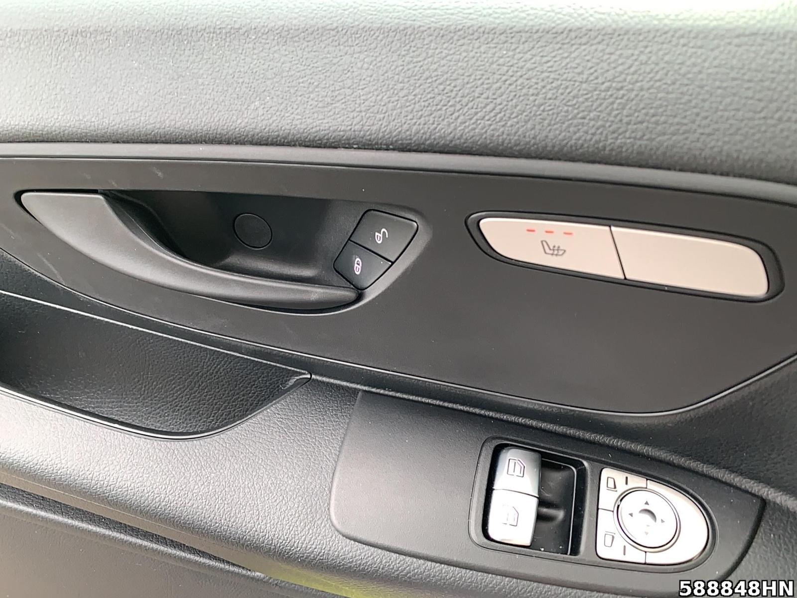 Fahrzeugabbildung Mercedes-Benz Vito 114 L *9G-TRONIC*MBUX*KAMERA*HECKTÜREN*