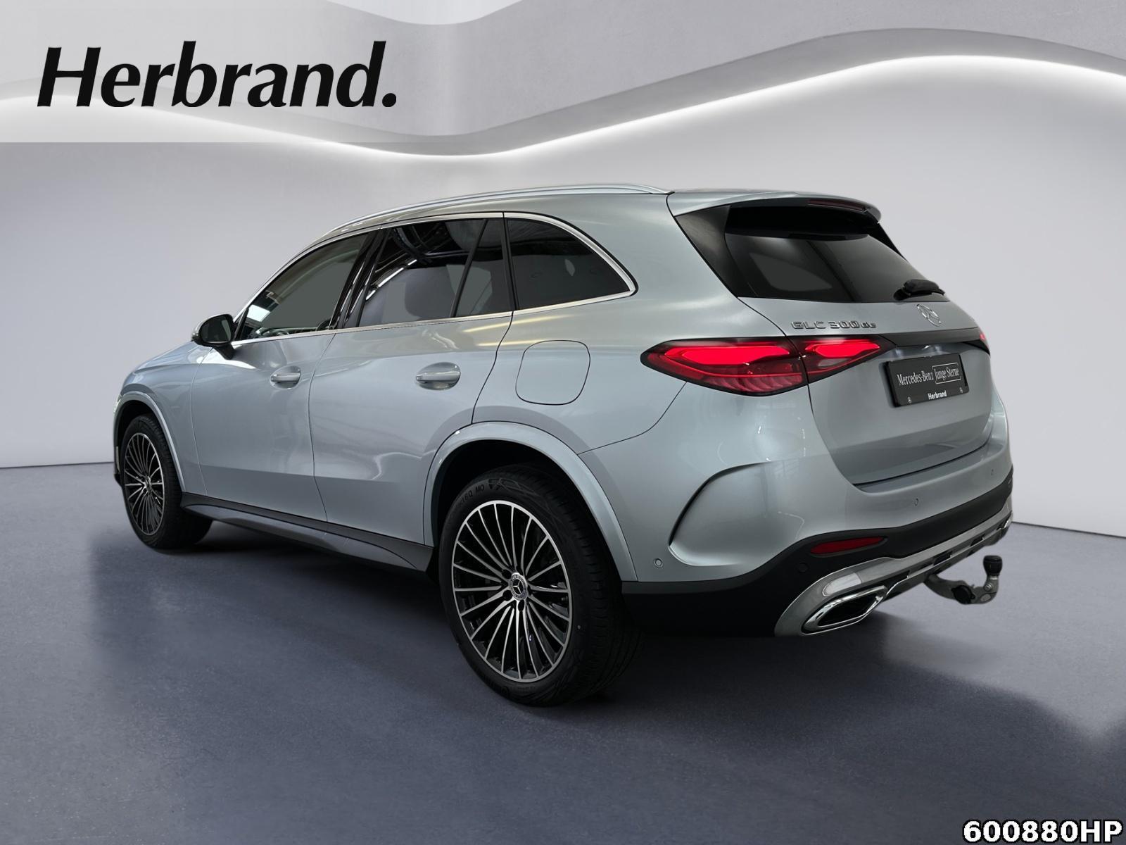 Fahrzeugabbildung Mercedes-Benz GLC 300 de AMG AHK Memory Totw. LED CarPlay 20
