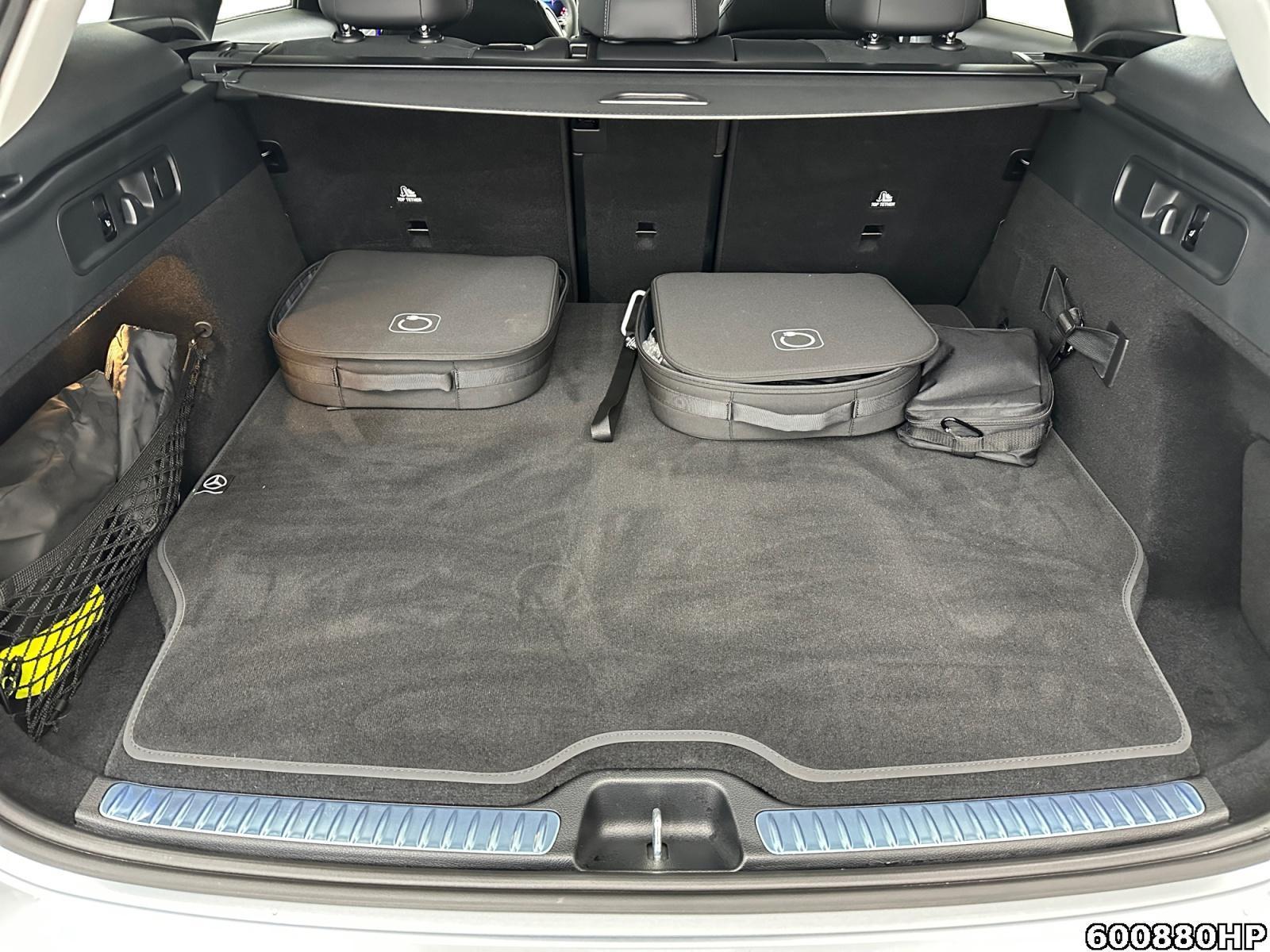 Fahrzeugabbildung Mercedes-Benz GLC 300 de AMG AHK Memory Totw. LED CarPlay 20