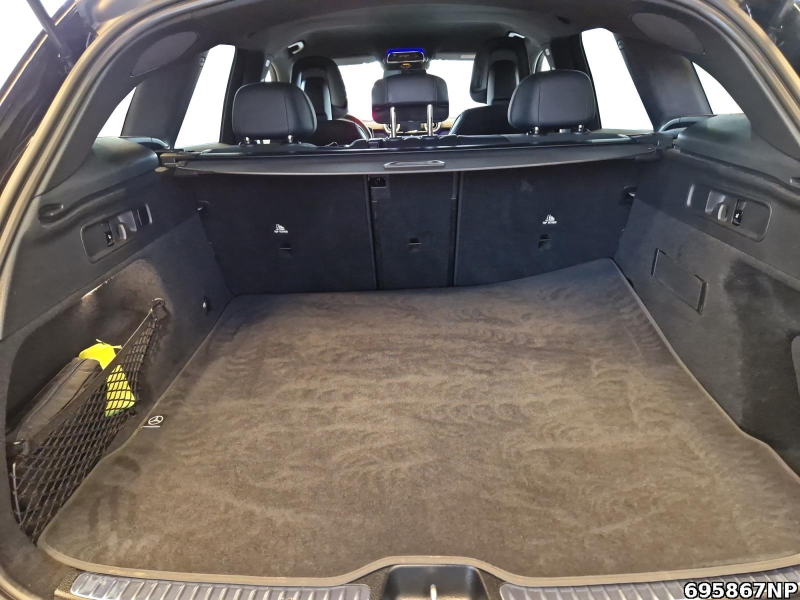 Fahrzeugabbildung Mercedes-Benz GLC 300 d 4M AMG AHK Kamera Night Distronic LED