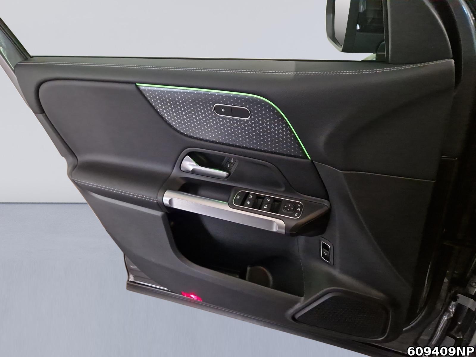 Fahrzeugabbildung Mercedes-Benz GLB 200 Progressive Night AHK Kamera Distronic.