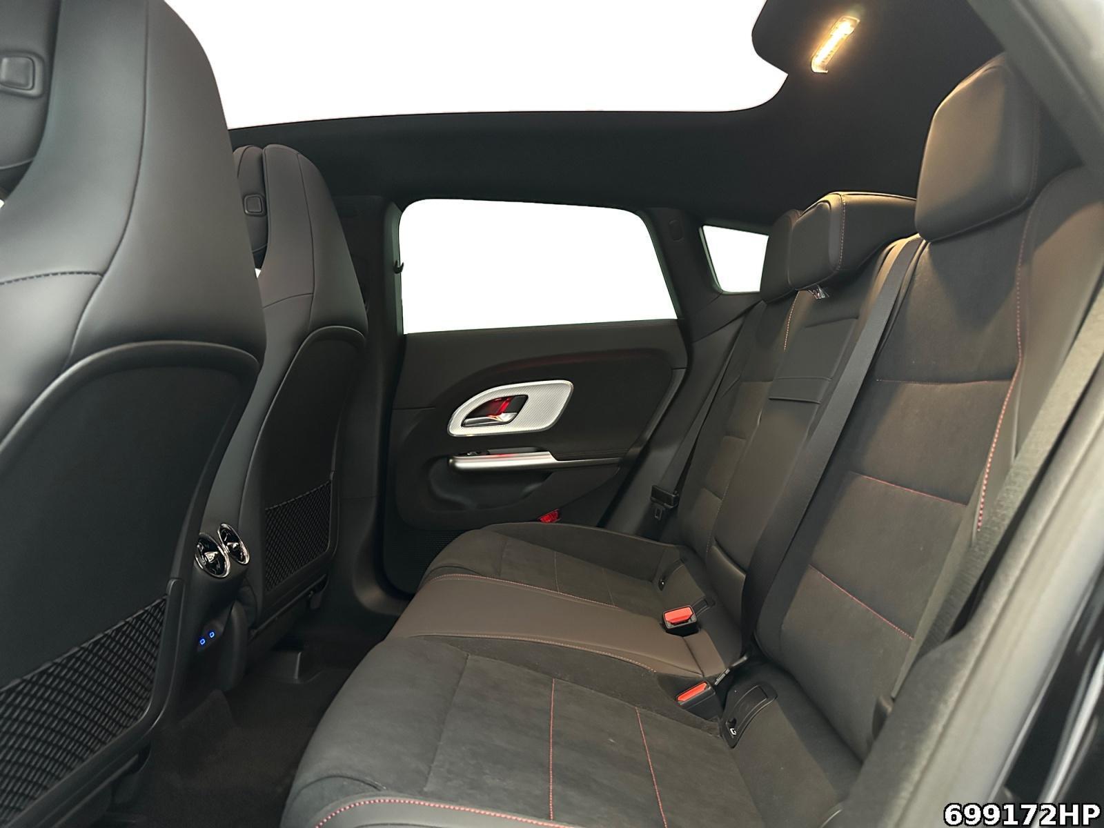 Fahrzeugabbildung Mercedes-Benz CLA 180 Shooting Brake +AMG+NIGHT+360°KAM+DISTRONIC+WINTER+