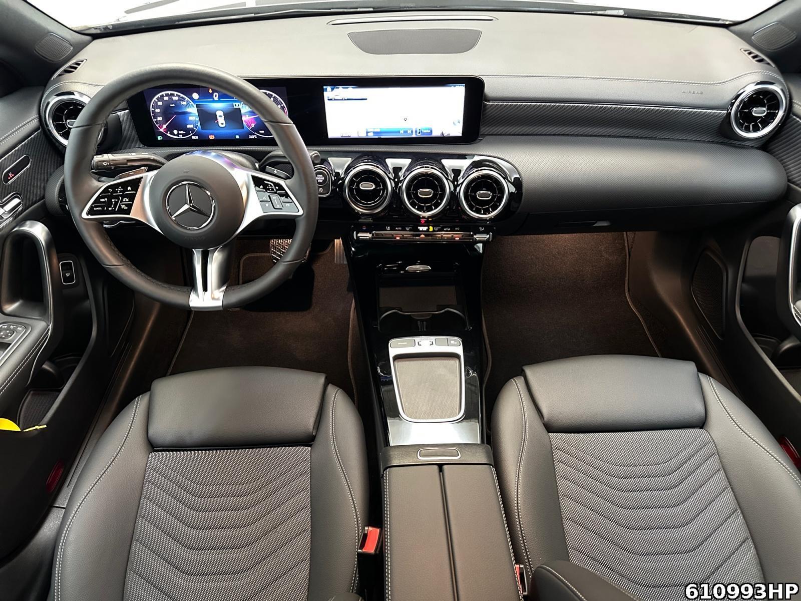Fahrzeugabbildung Mercedes-Benz CLA 180 Progressive AHK Memory Totw.