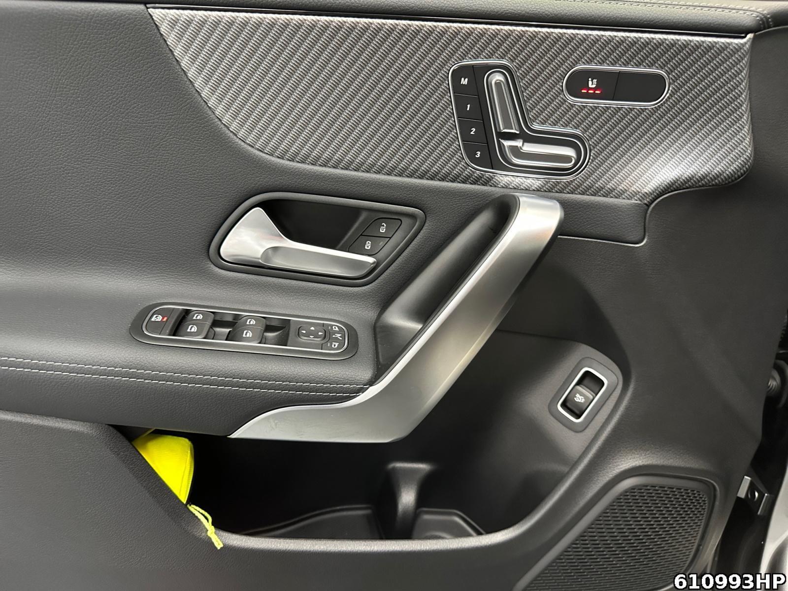 Fahrzeugabbildung Mercedes-Benz CLA 180 Progressive AHK Memory Totw.