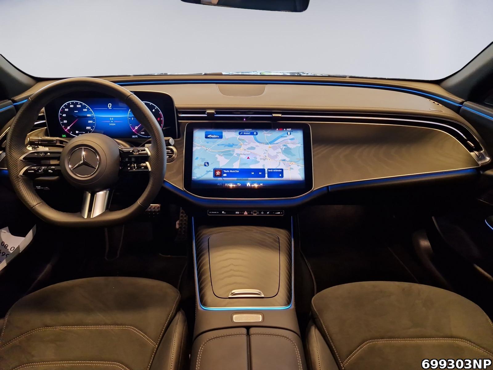 Fahrzeugabbildung Mercedes-Benz E 220 d AMG Pano Night Distronic CarPlay Ambient