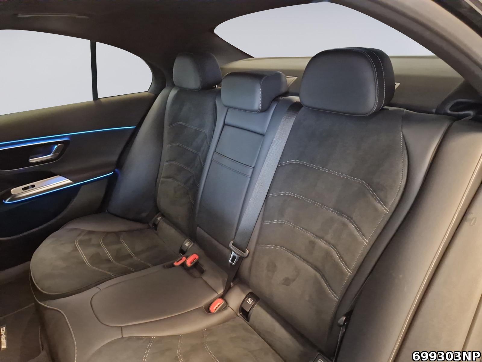 Fahrzeugabbildung Mercedes-Benz E 220 d AMG Pano Night Distronic CarPlay Ambient