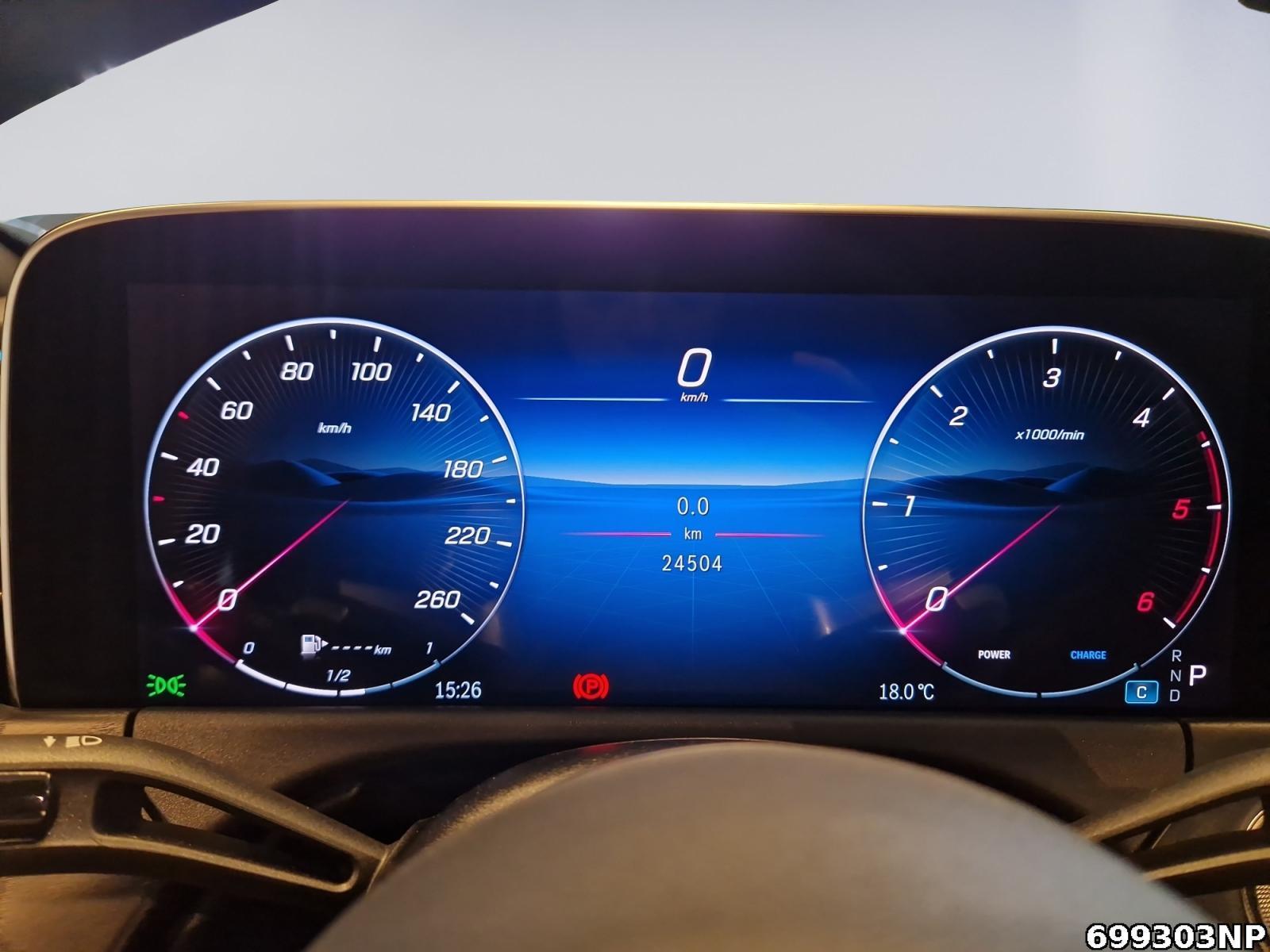 Fahrzeugabbildung Mercedes-Benz E 220 d AMG Pano Night Distronic CarPlay Ambient