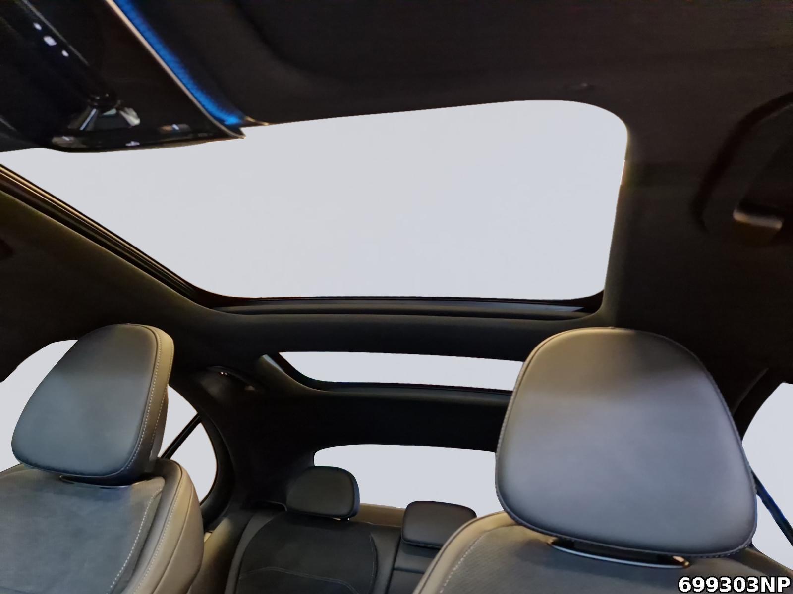Fahrzeugabbildung Mercedes-Benz E 220 d AMG Pano Night Distronic CarPlay Ambient