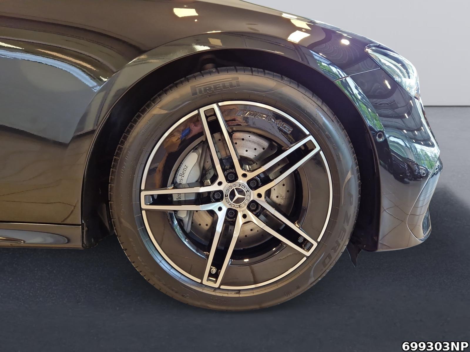 Fahrzeugabbildung Mercedes-Benz E 220 d AMG Pano Night Distronic CarPlay Ambient