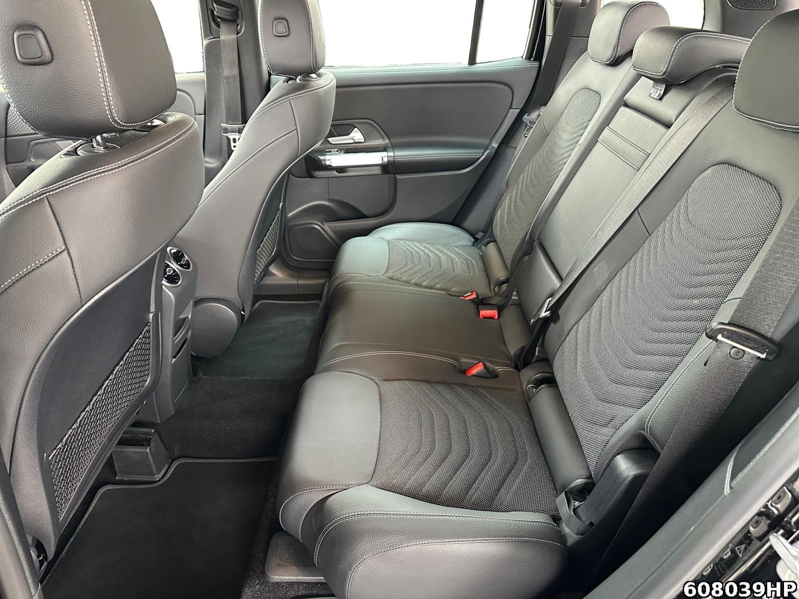 Fahrzeugabbildung Mercedes-Benz GLB 200 Progressive AHK DISTRONIC EASYPACK