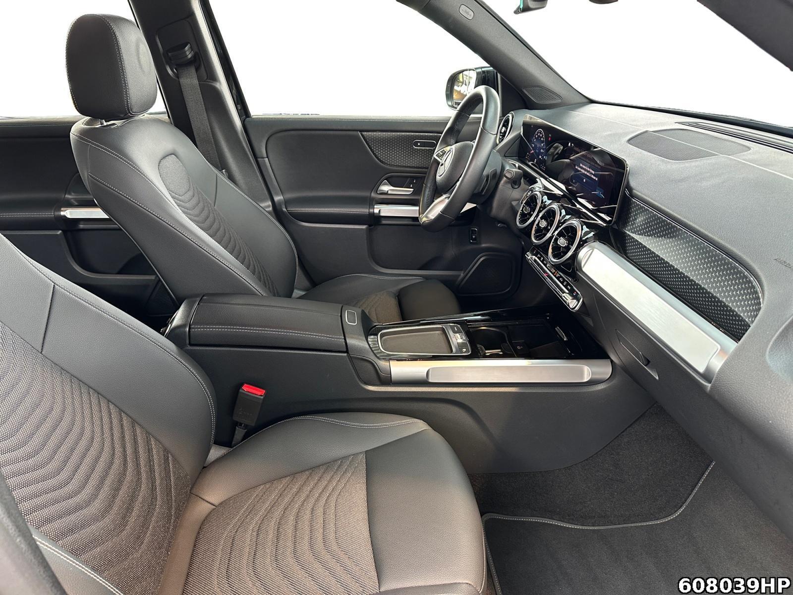 Fahrzeugabbildung Mercedes-Benz GLB 200 Progressive AHK DISTRONIC EASYPACK