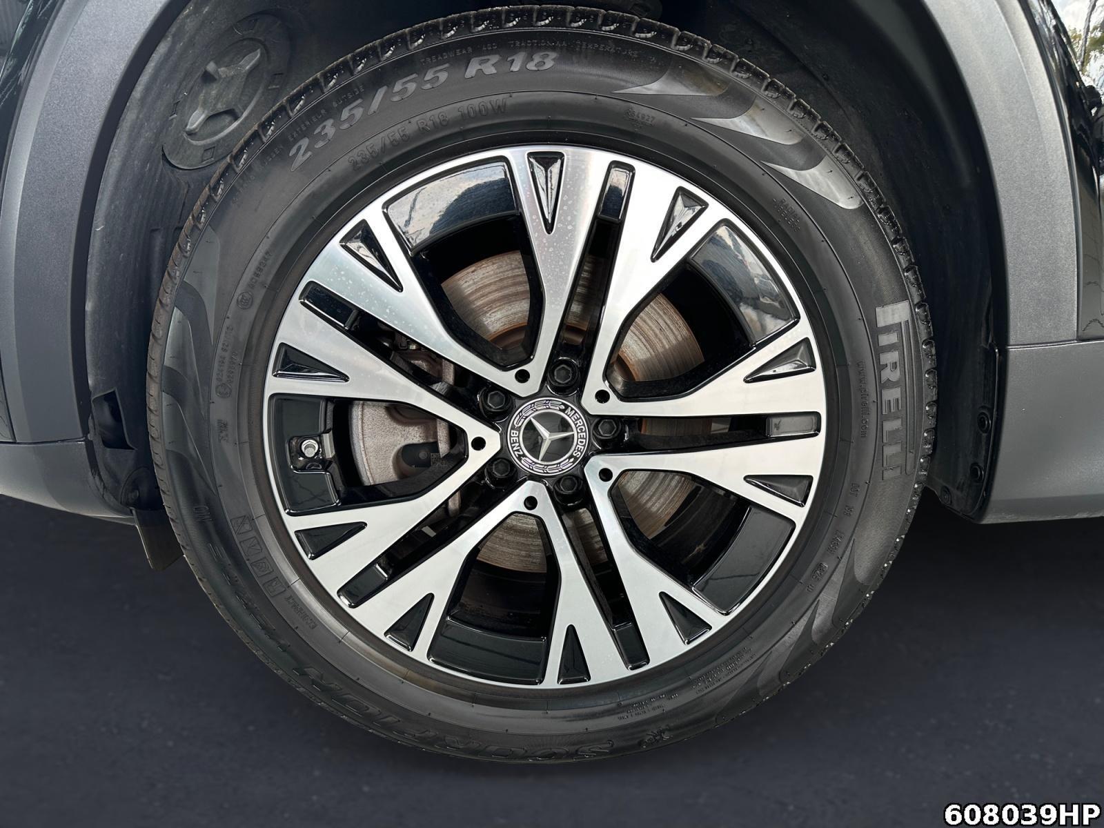 Fahrzeugabbildung Mercedes-Benz GLB 200 Progressive AHK DISTRONIC EASYPACK