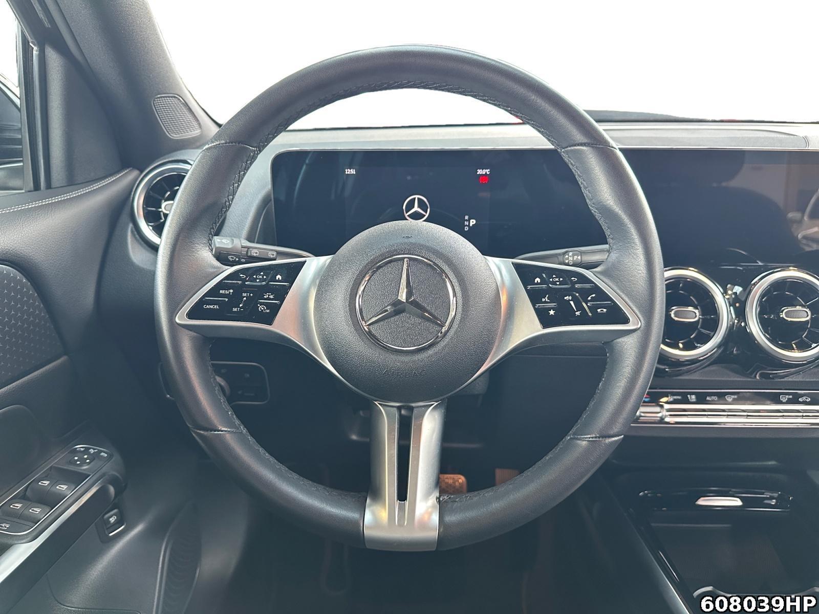 Fahrzeugabbildung Mercedes-Benz GLB 200 Progressive AHK DISTRONIC EASYPACK