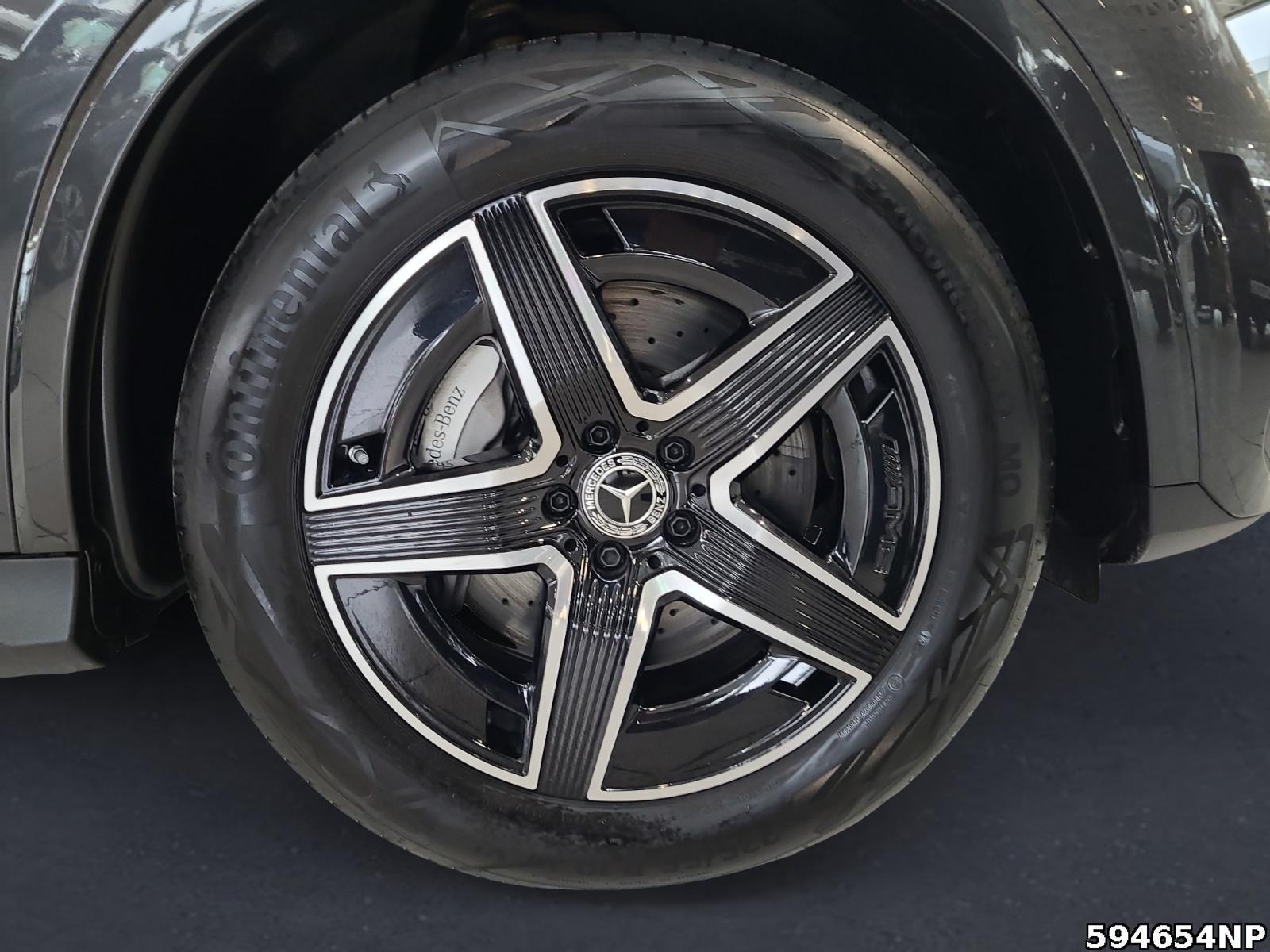 Fahrzeugabbildung Mercedes-Benz GLC 300 d 4M AMG MEMORY AHK DISTRONIC NIGHT