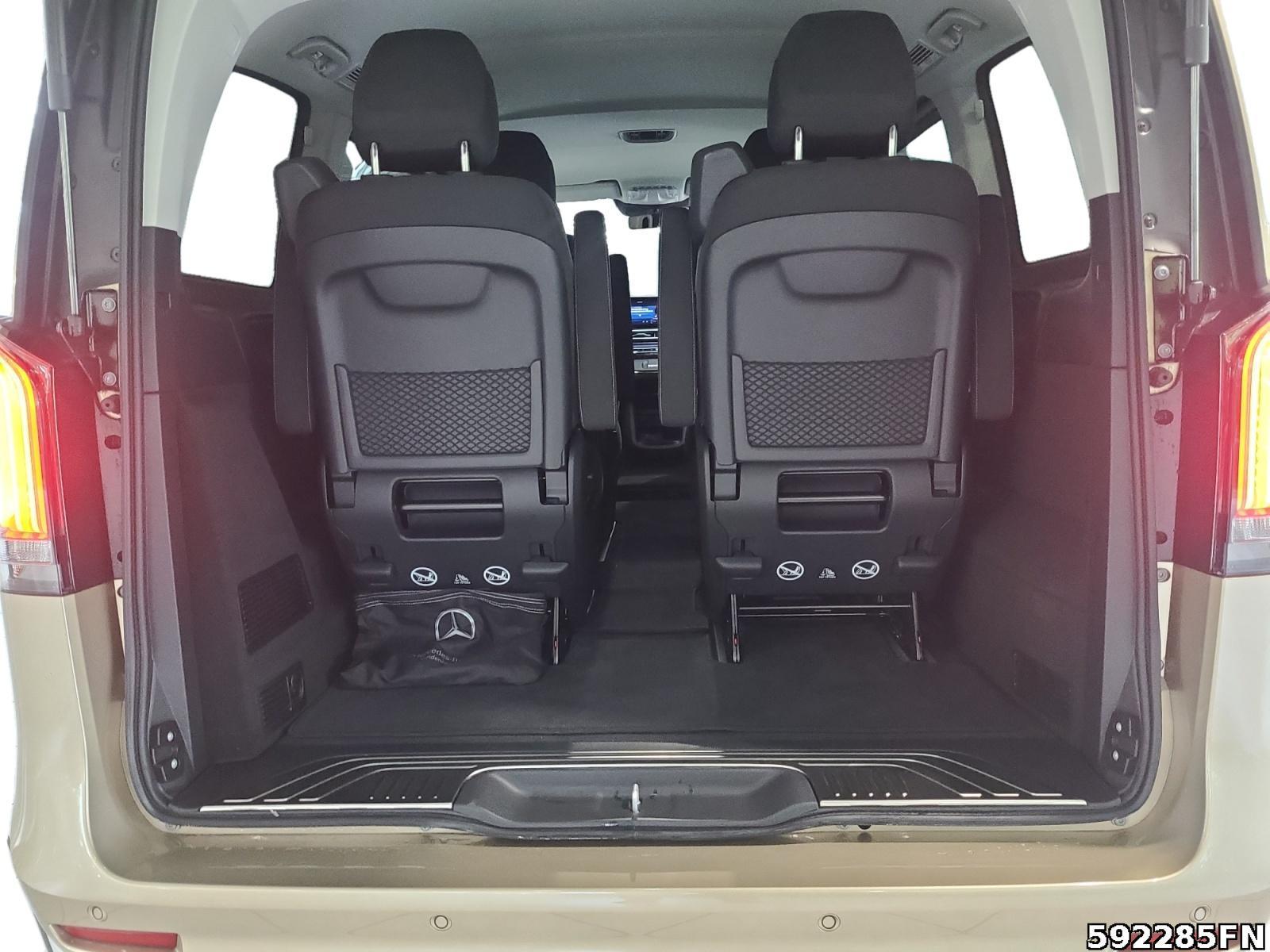 Fahrzeugabbildung Mercedes-Benz V 220 d STYLE Kompakt**Distronic*LED*360°Kame