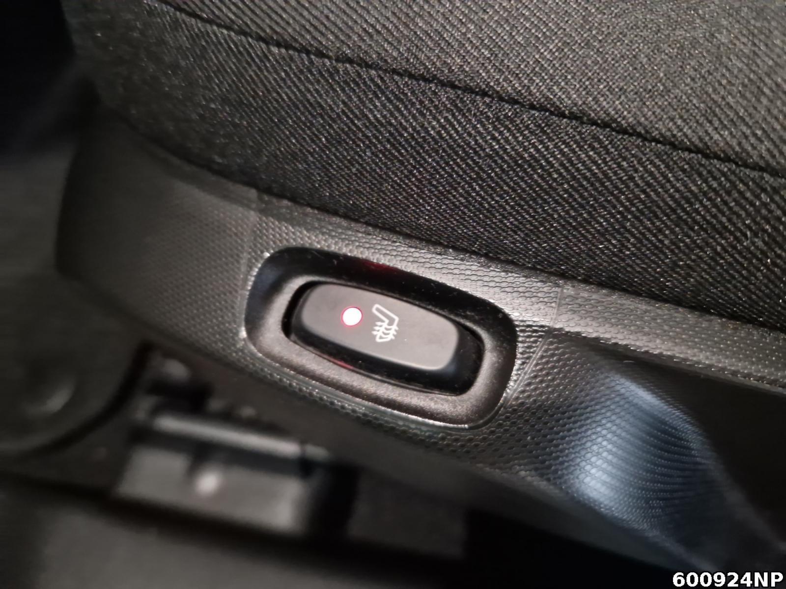 Fahrzeugabbildung Smart ForTwo EQ Cabrio LED Einparkhilfe hinten Kamera