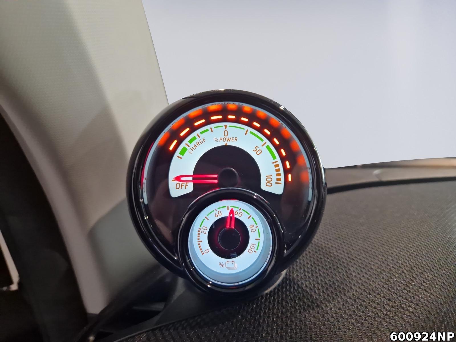 Fahrzeugabbildung Smart ForTwo EQ Cabrio LED Einparkhilfe hinten Kamera