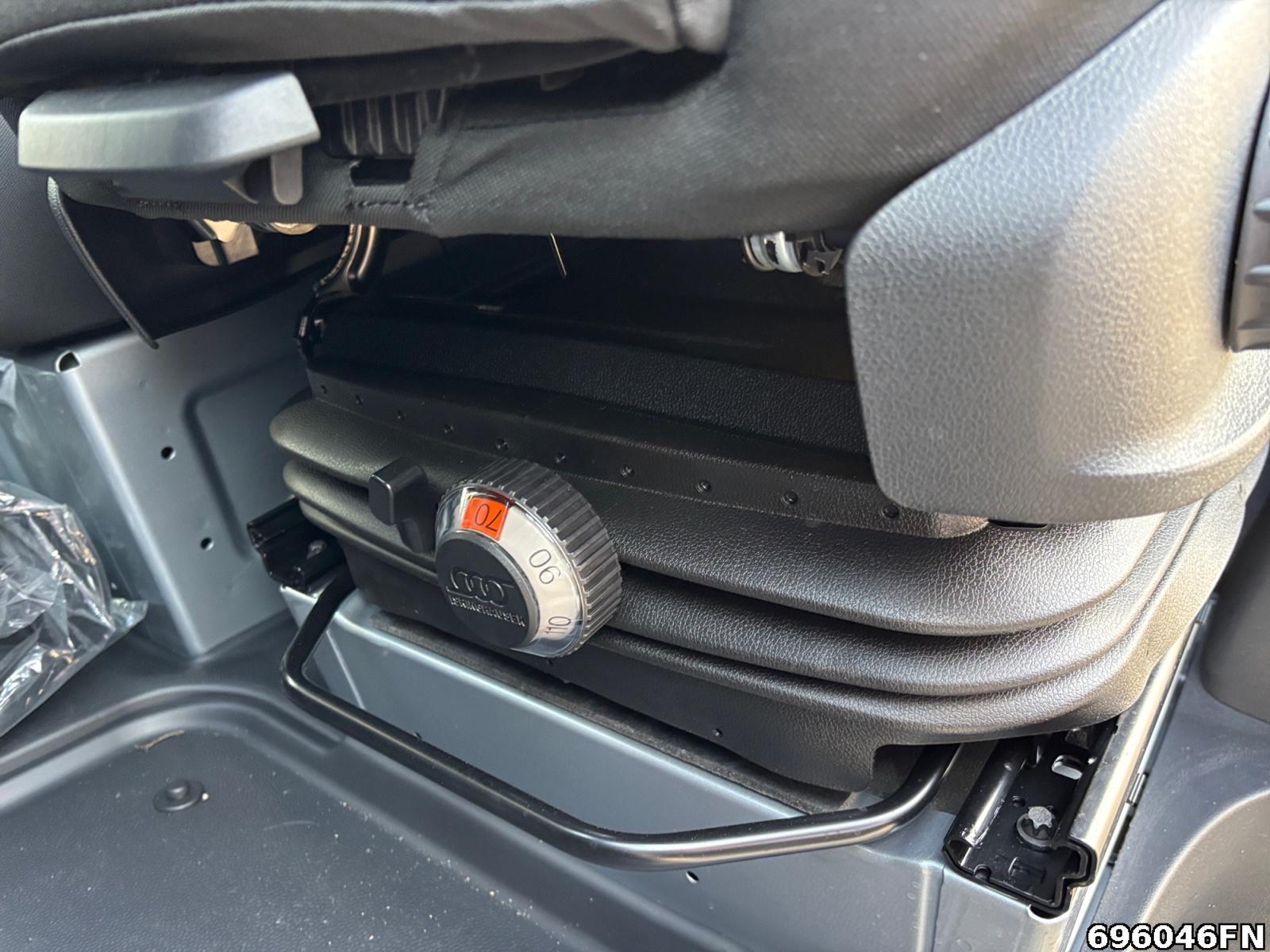 Fahrzeugabbildung Mercedes-Benz Sprinter 317 CDI Kasten Lang*2xSchiebetüre*MBUX