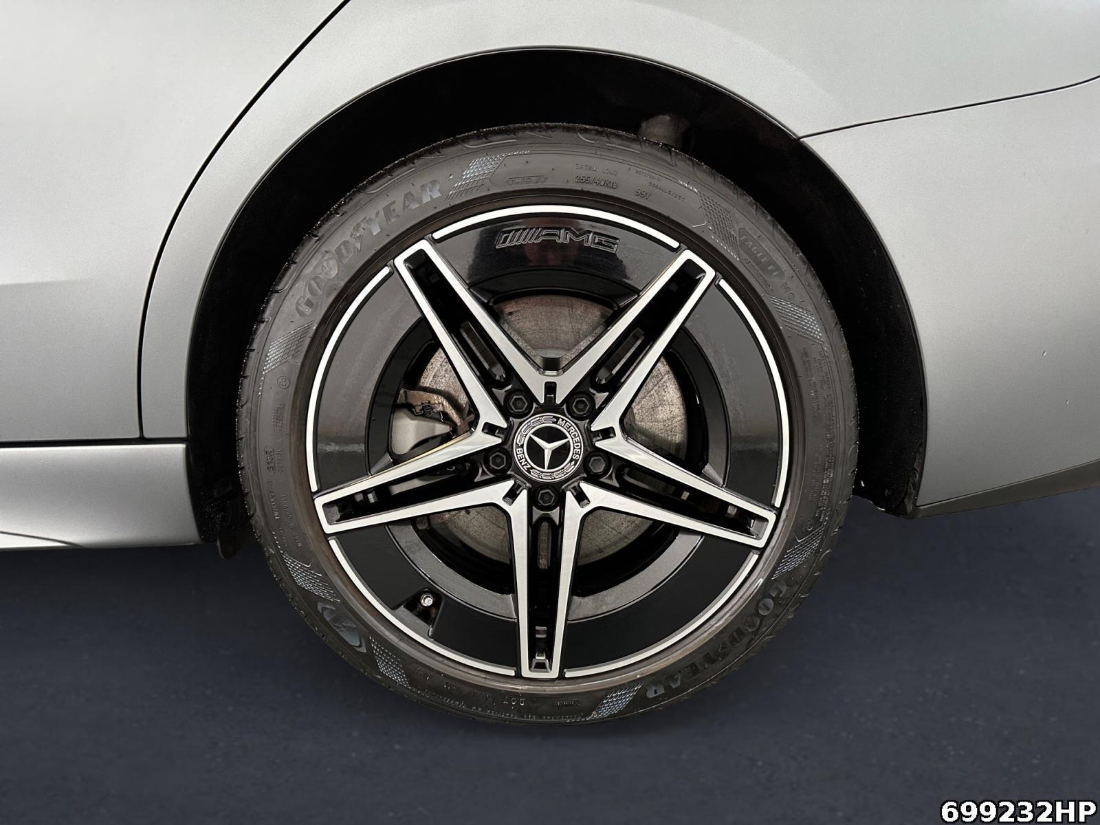 Fahrzeugabbildung Mercedes-Benz C 300 e T AMG Night DigitalLight Burmester 360°