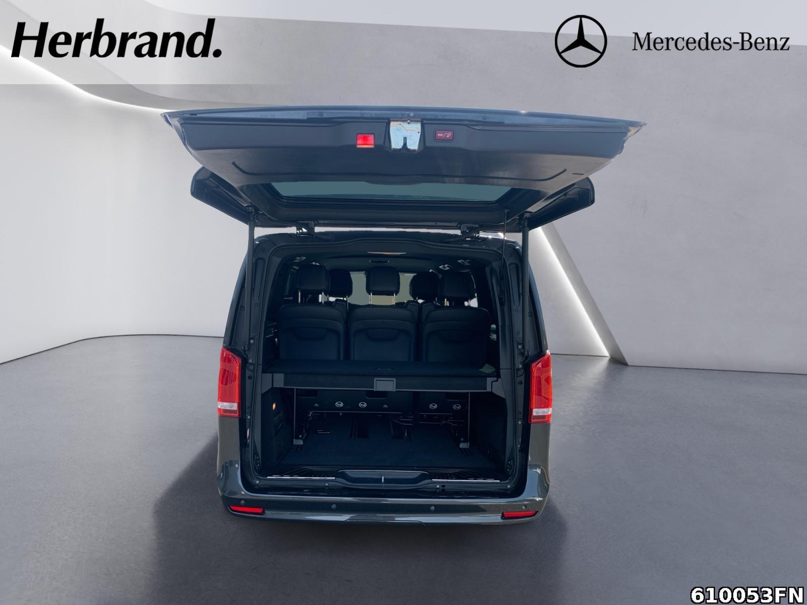 Fahrzeugabbildung Mercedes-Benz V 300 EAV/L 4MATIC AMG *7 SITZE*DISTRONIC*TISCH*