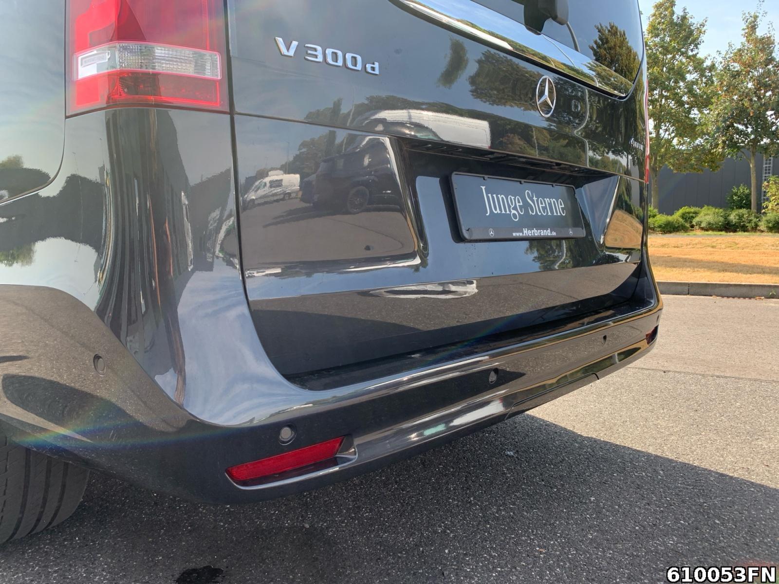 Fahrzeugabbildung Mercedes-Benz V 300 EAV/L 4MATIC AMG *7 SITZE*DISTRONIC*TISCH*