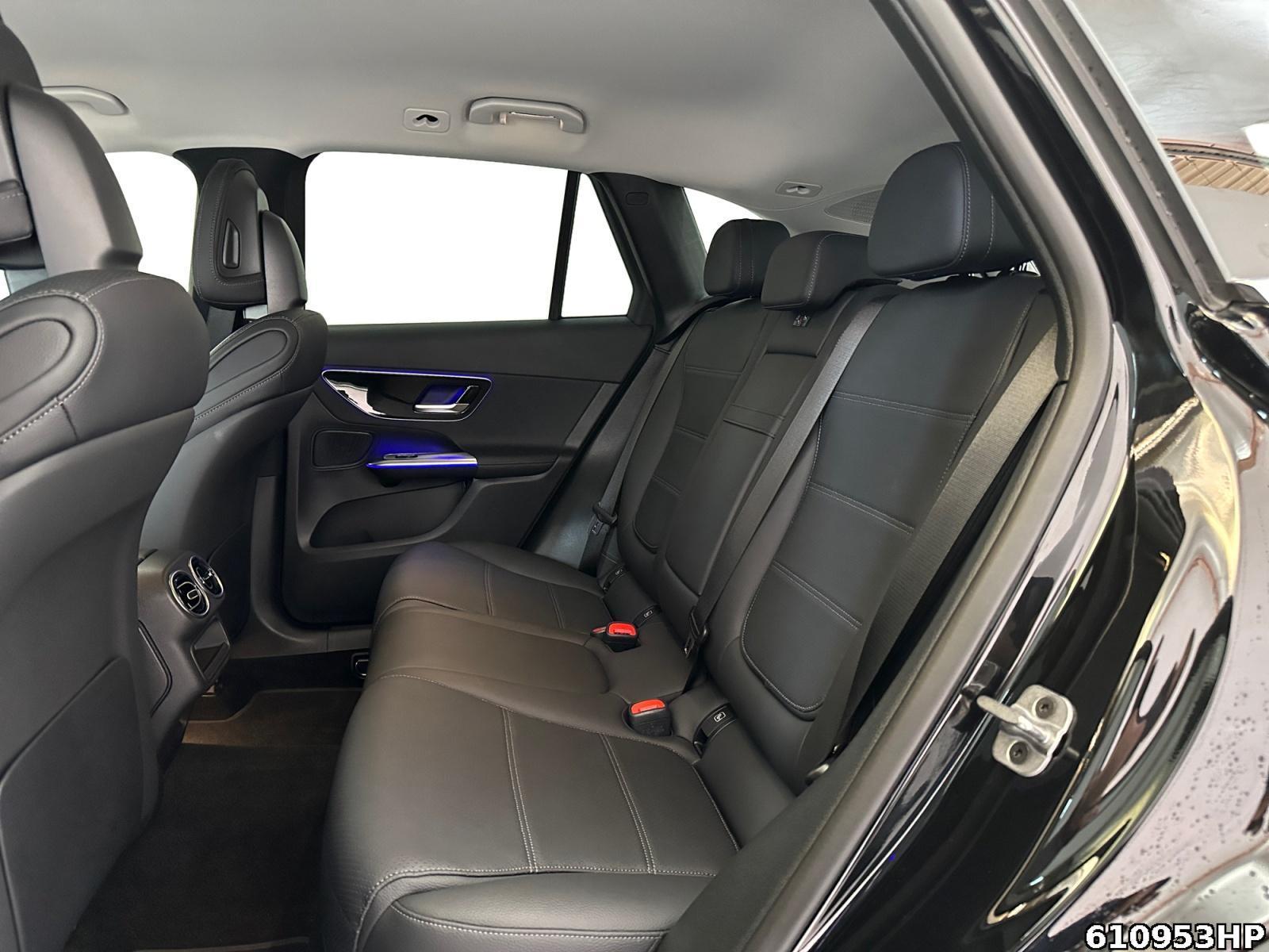 Fahrzeugabbildung Mercedes-Benz GLC 300 e 4M Avantgarde AHK Memory Sitzhzg LED.