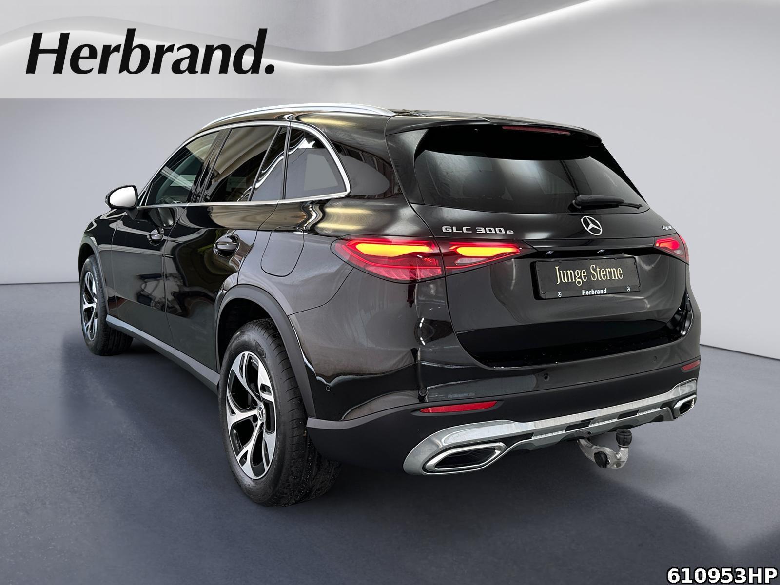 Fahrzeugabbildung Mercedes-Benz GLC 300 e 4M Avantgarde AHK Memory Sitzhzg LED.