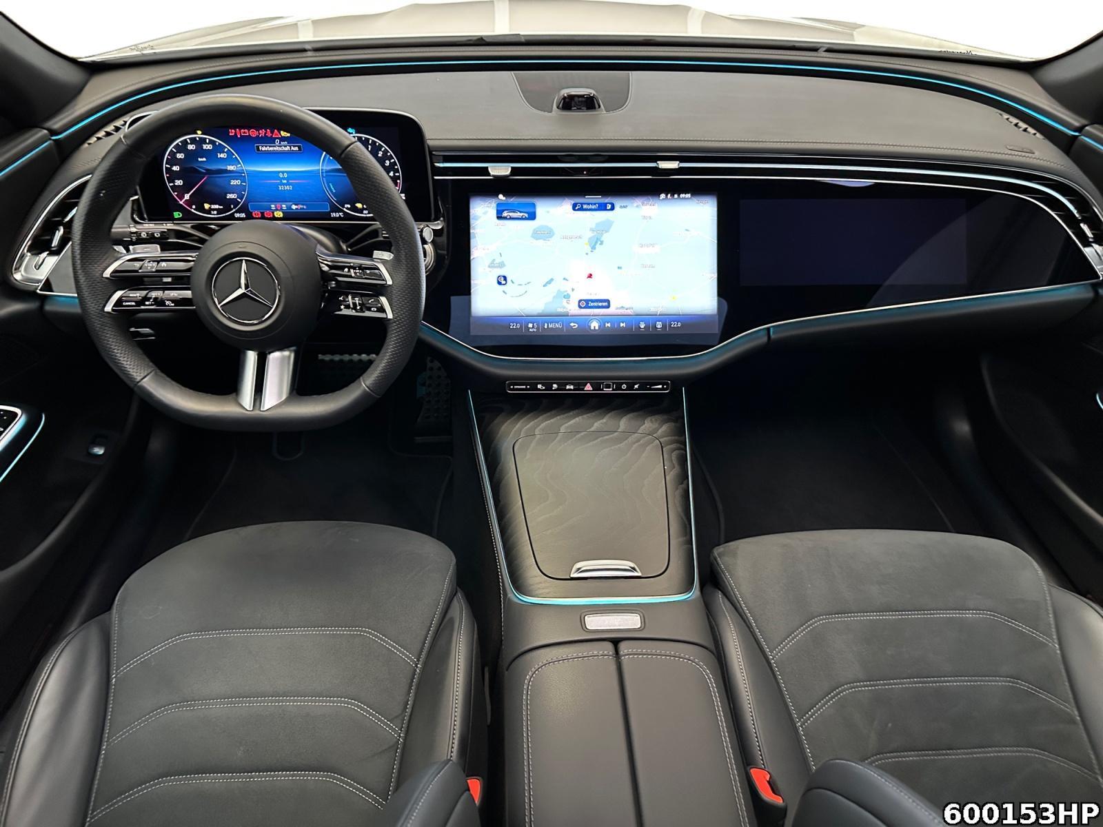 Fahrzeugabbildung Mercedes-Benz E 300 T AMG AHK Pano Digital-Light Superscr.