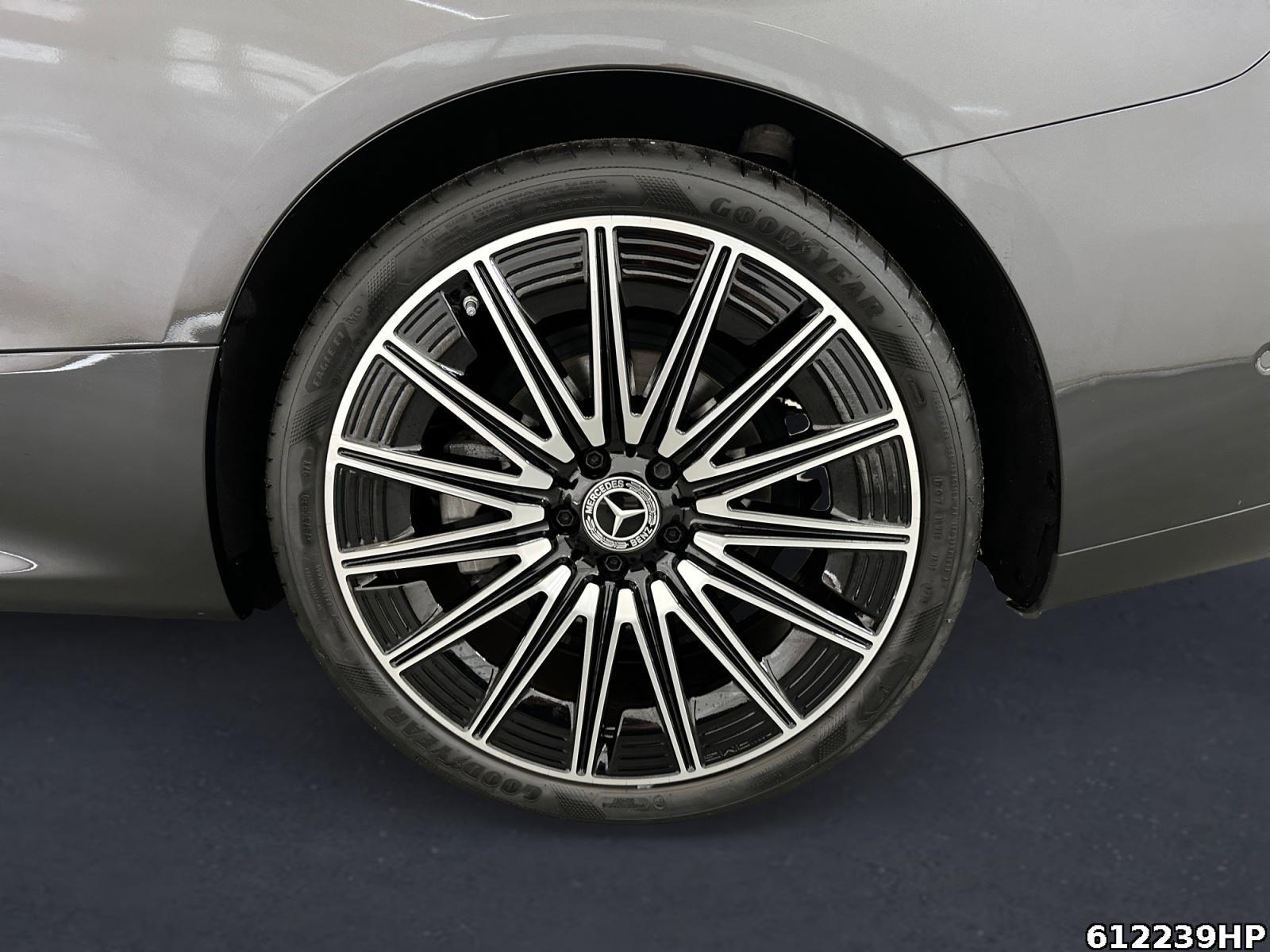 Fahrzeugabbildung Mercedes-Benz CLE 300 4M AMG Coupé PanoNight DistronicKeyless