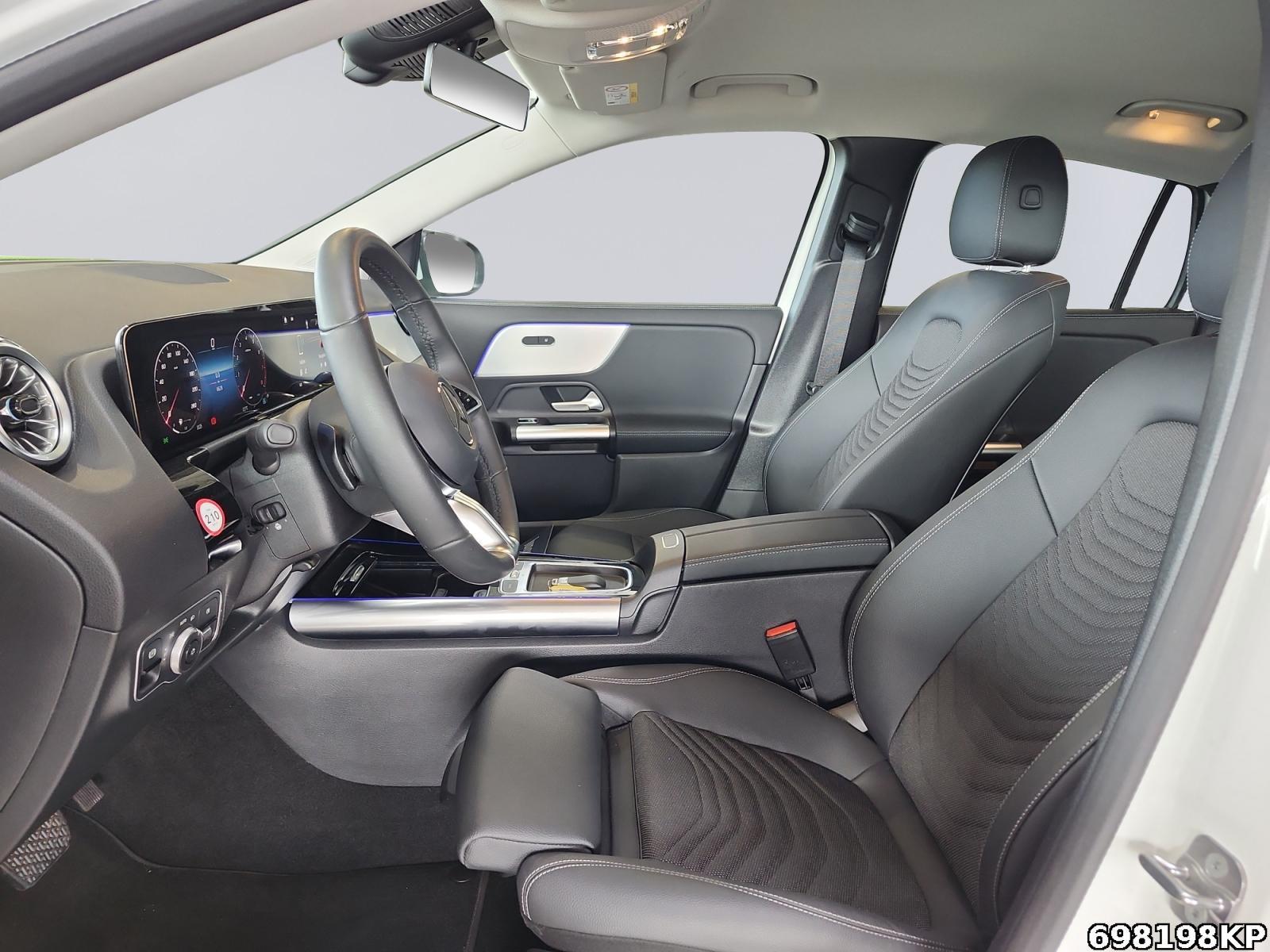 Fahrzeugabbildung Mercedes-Benz GLA 250 4M Progressive Multibeam CarPlay Kamera
