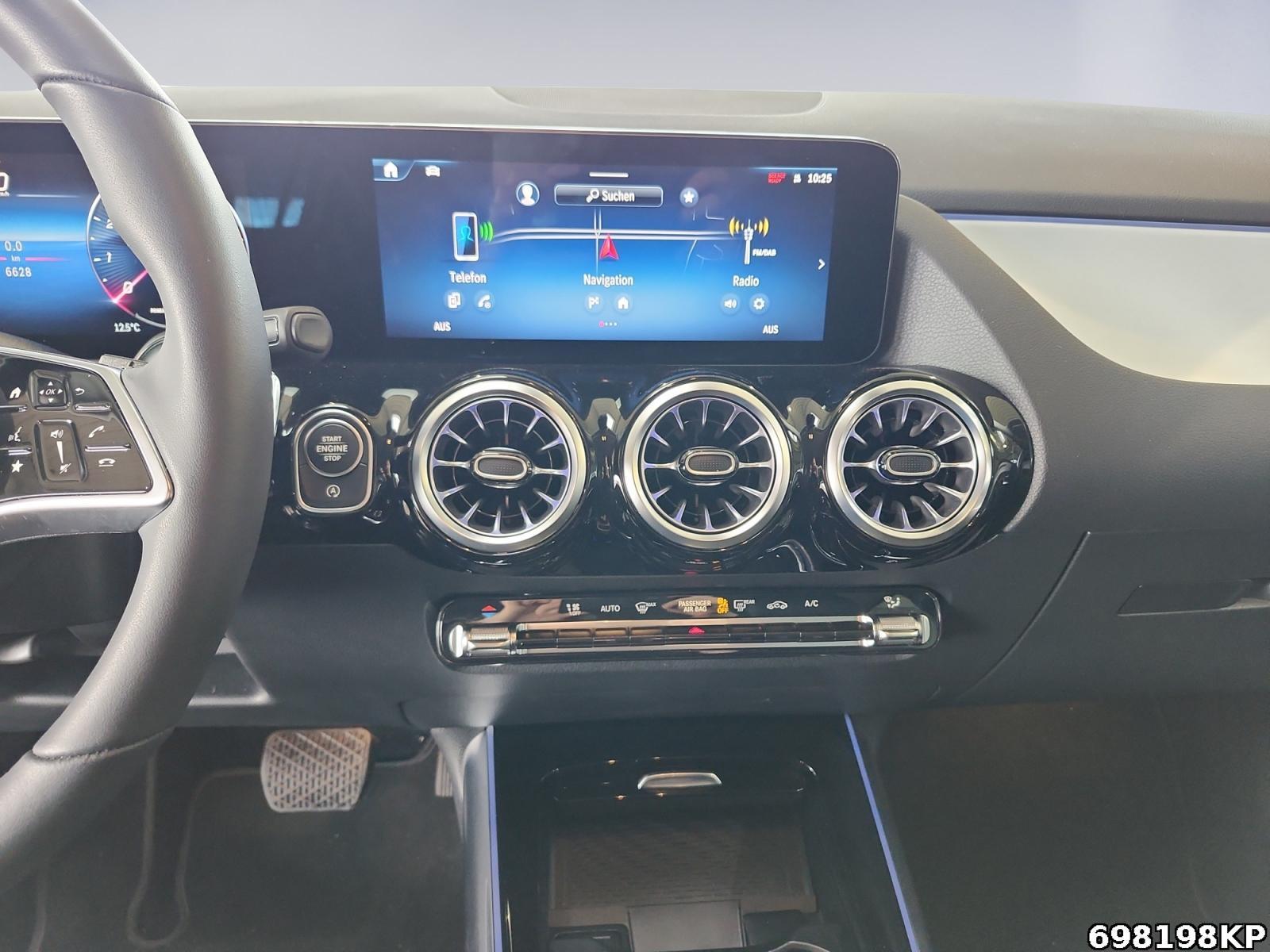 Fahrzeugabbildung Mercedes-Benz GLA 250 4M Progressive Multibeam CarPlay Kamera